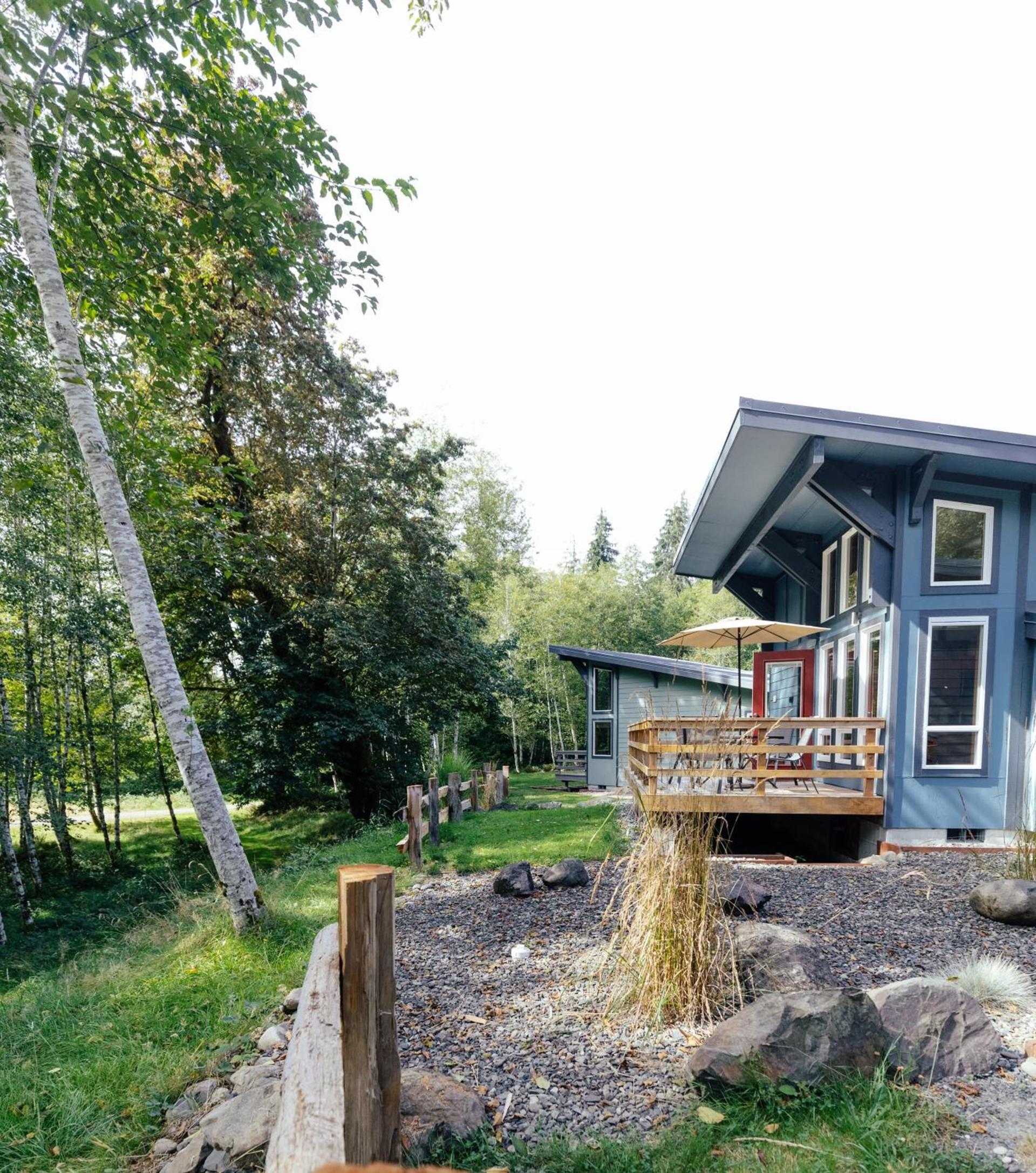 Hoh Valley Cabins — hotel in Forks