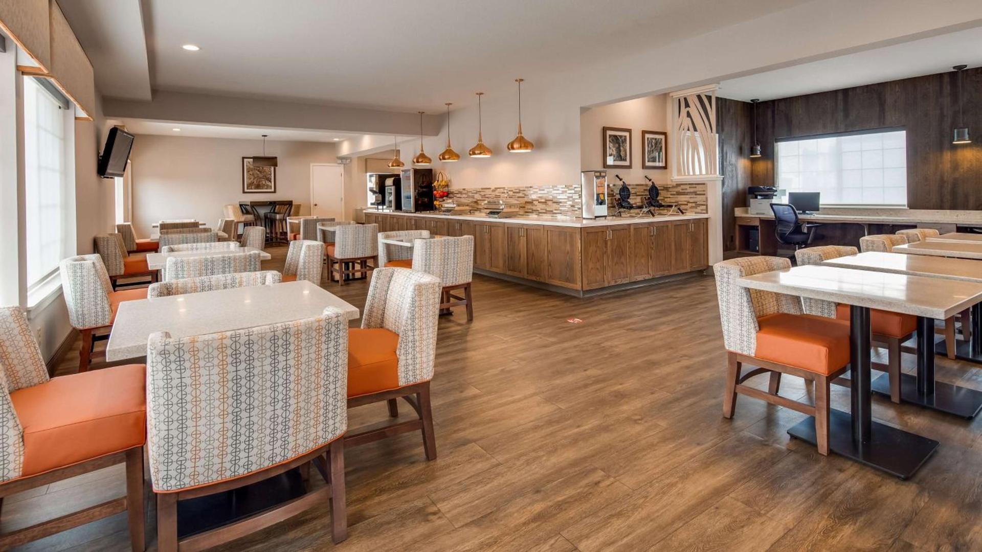 Best Western Plus Bayshore Inn photo 34