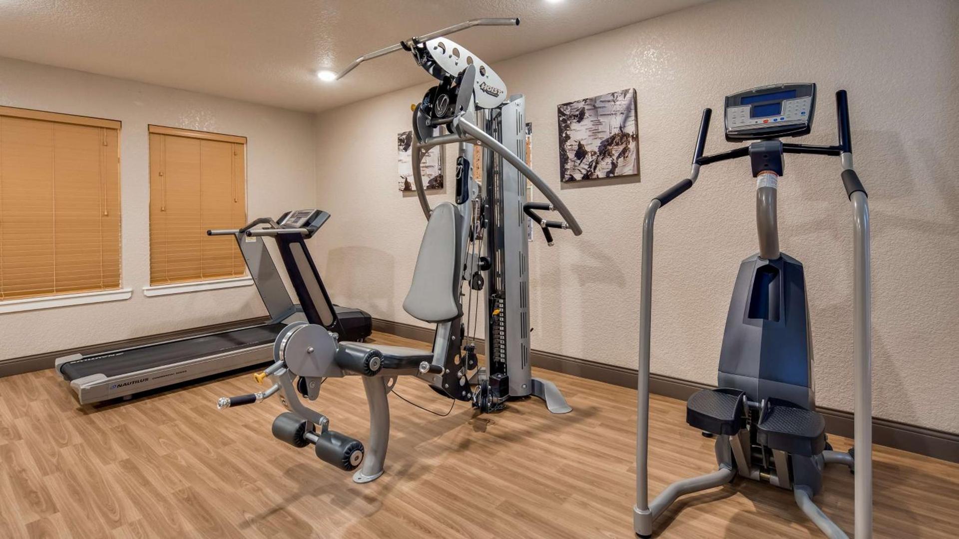 Best Western Plus Bayshore Inn photo 8