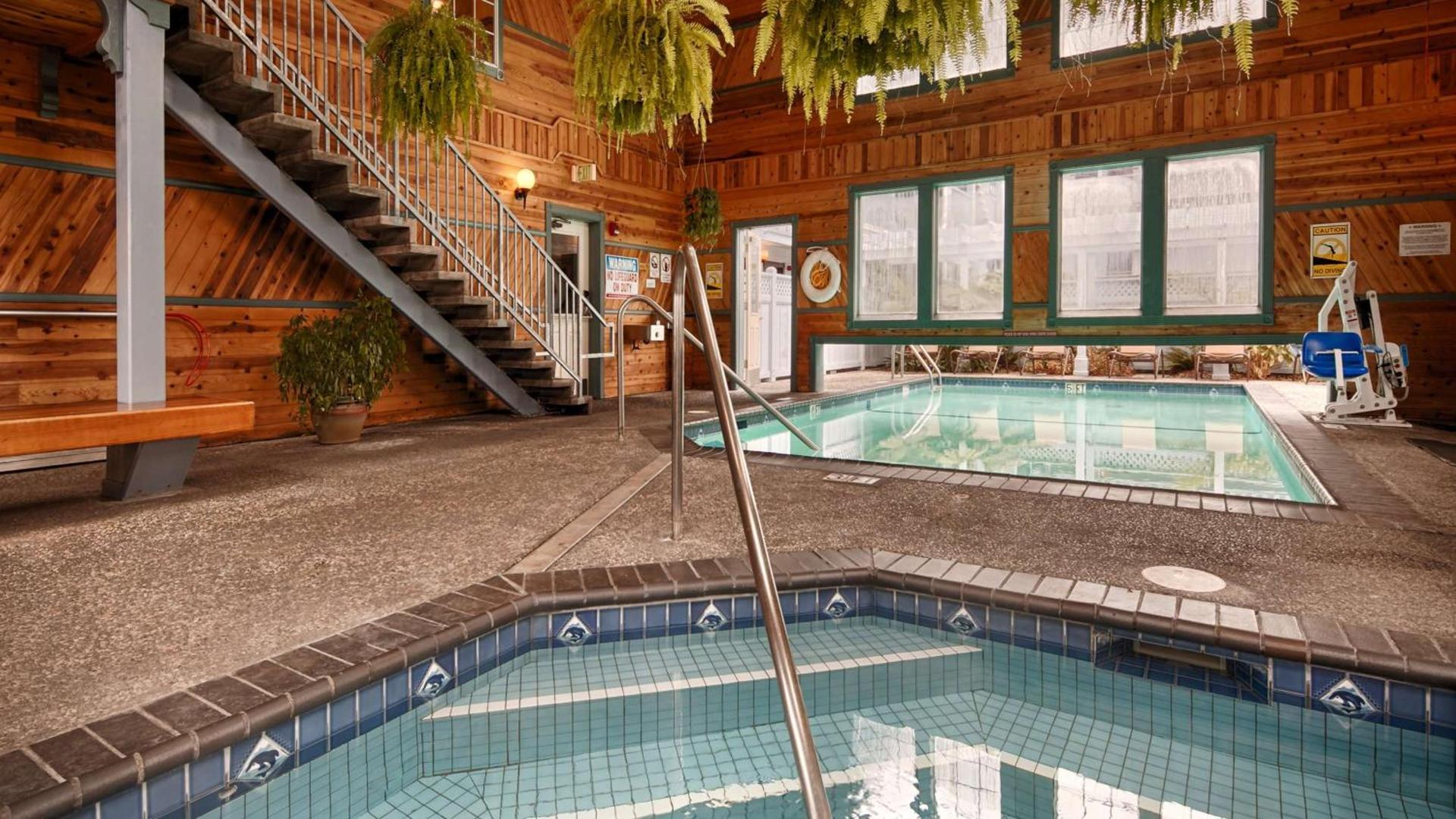 Best Western Plus Bayshore Inn photo 4