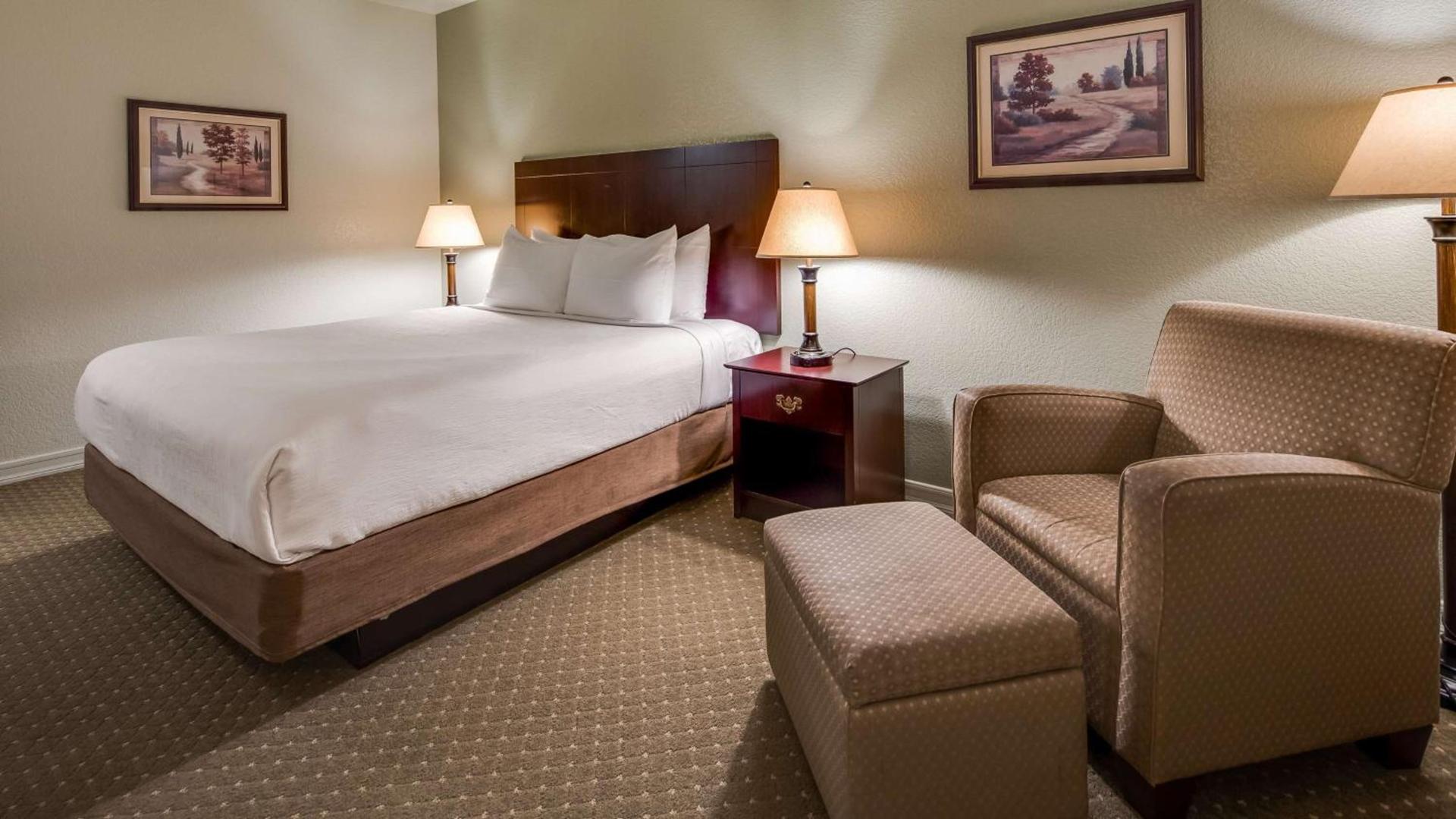 Best Western Plus Bayshore Inn photo 22