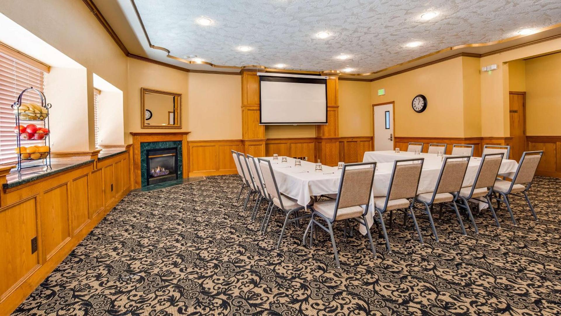 Best Western Plus Bayshore Inn photo 26