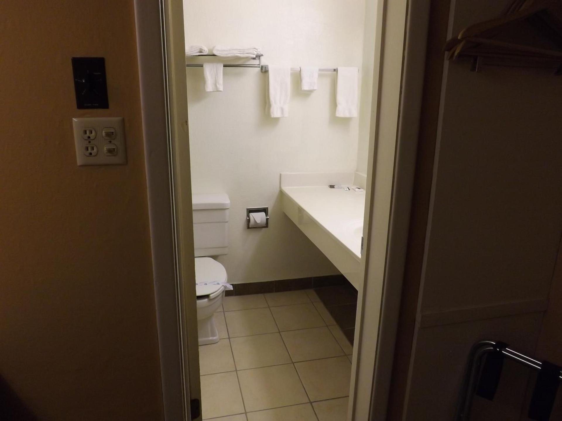 Tristar Inn Xpress photo 29