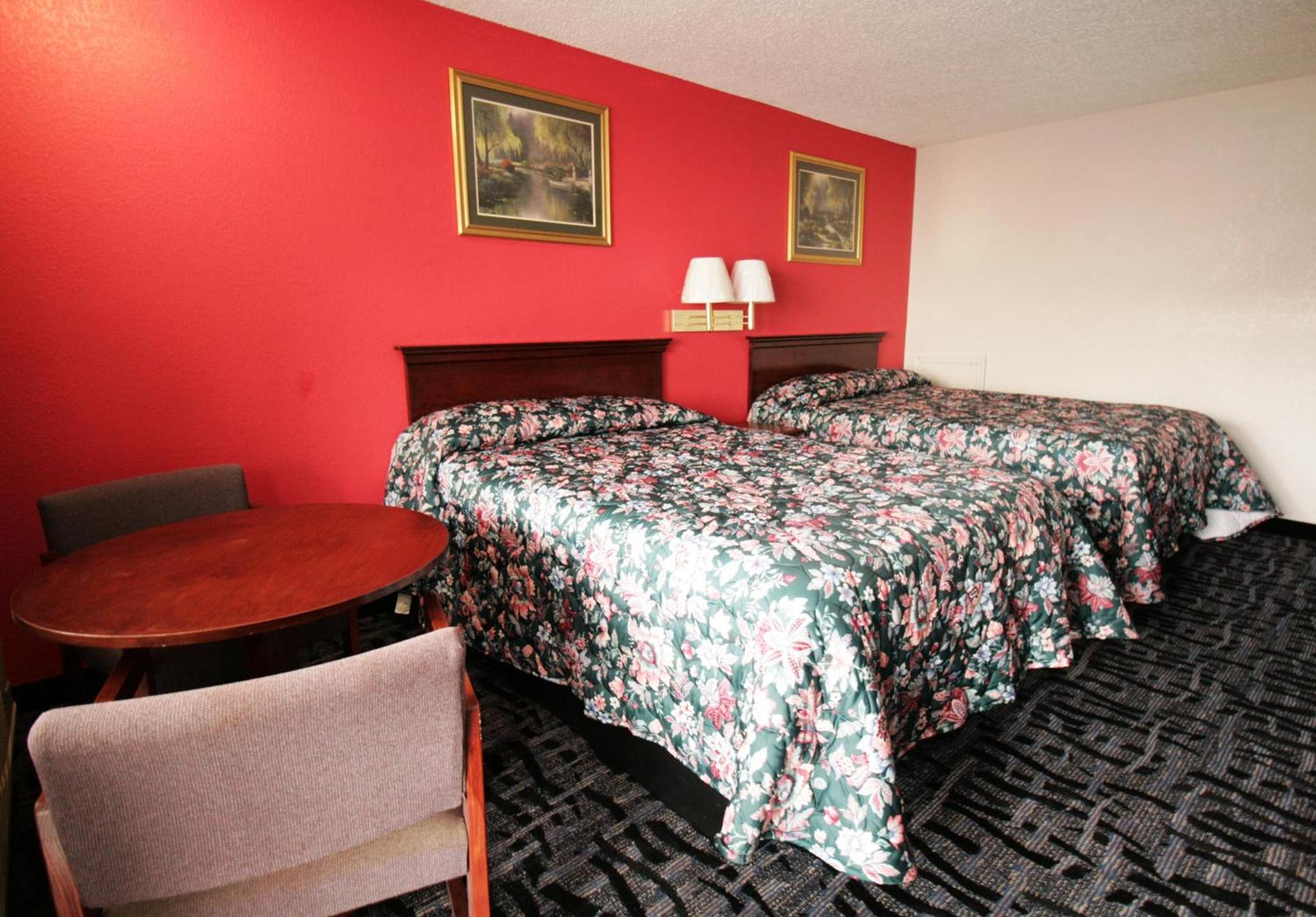 Economy Inn photo 4