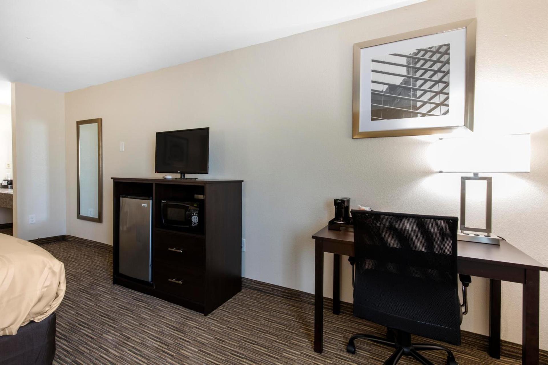 Quality Inn & Suites Metropolis I-24 photo 26