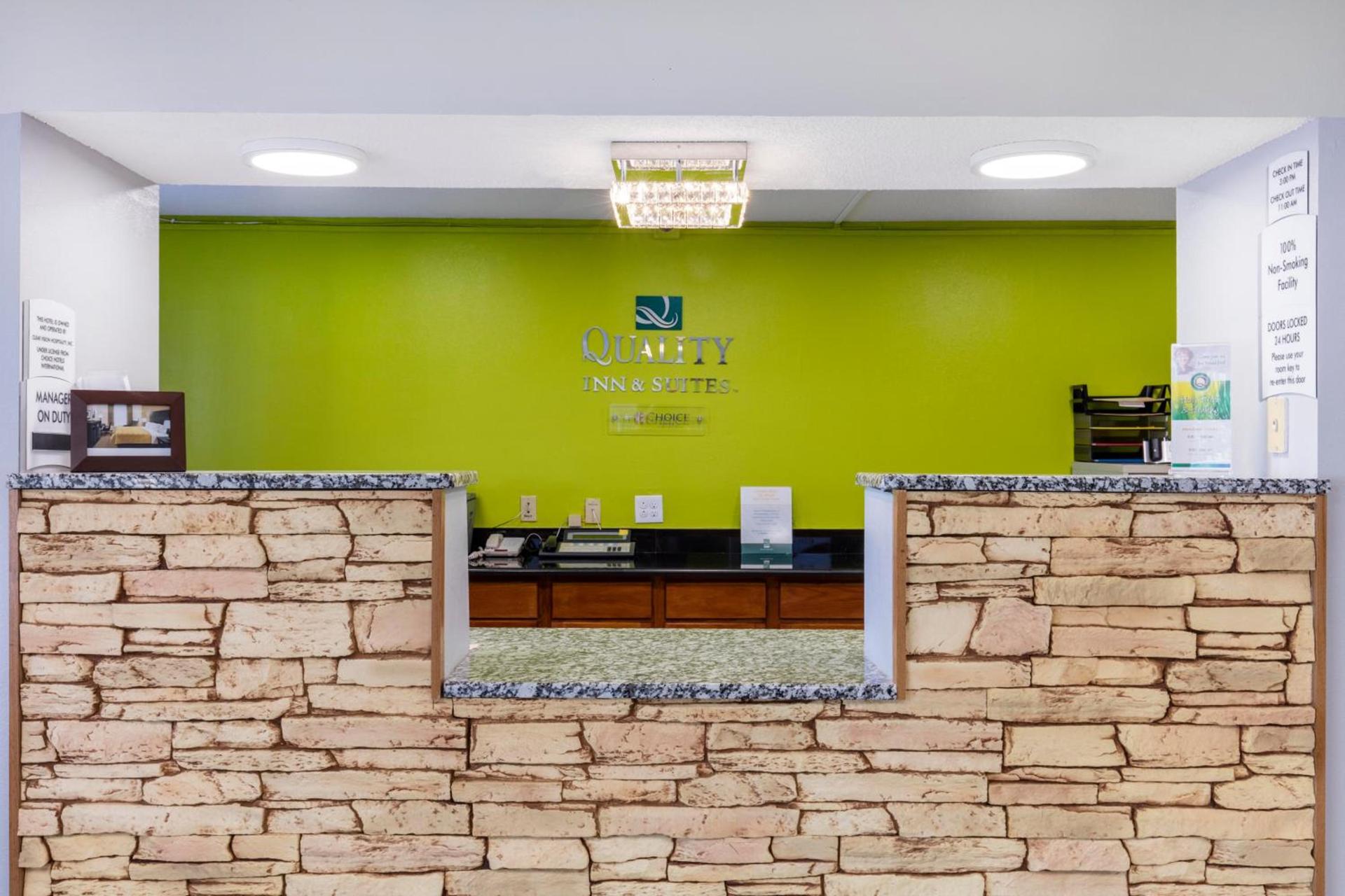 Quality Inn & Suites Metropolis I-24 photo 22