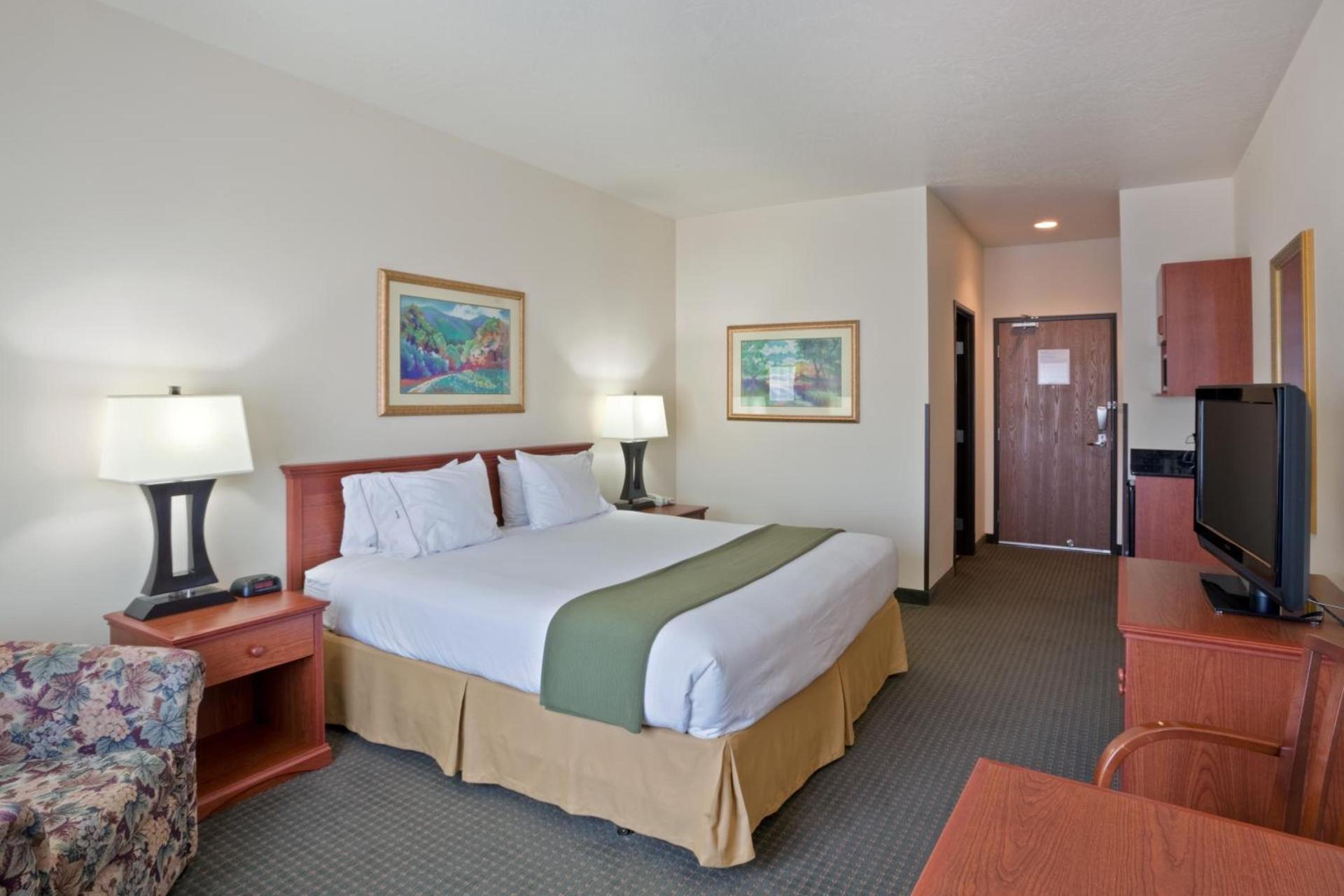 Holiday Inn Express Hotel & Suites Ashland by IHG photo 6