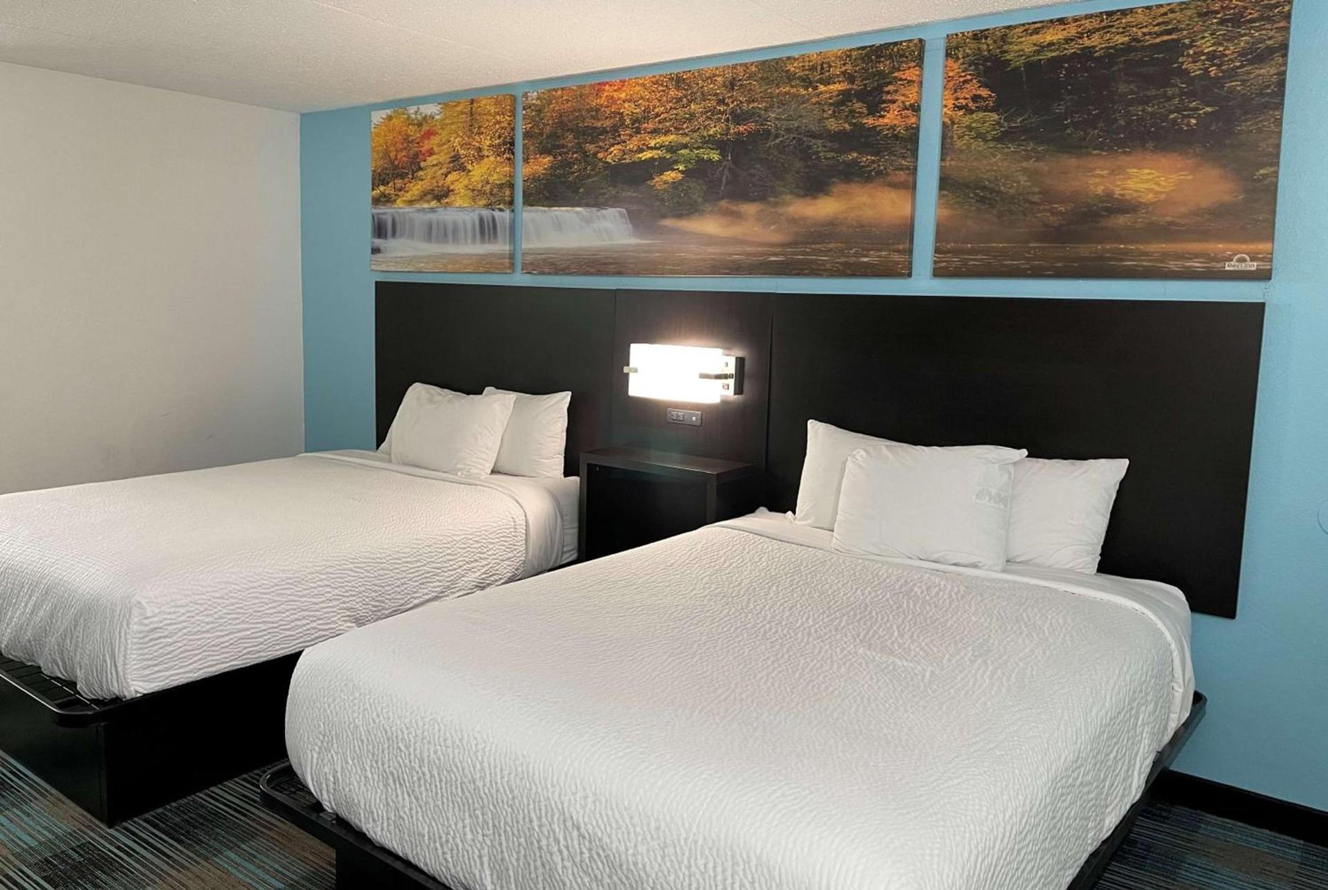 Days Inn by Wyndham Calhoun GA I-75 and US-41 photo 13