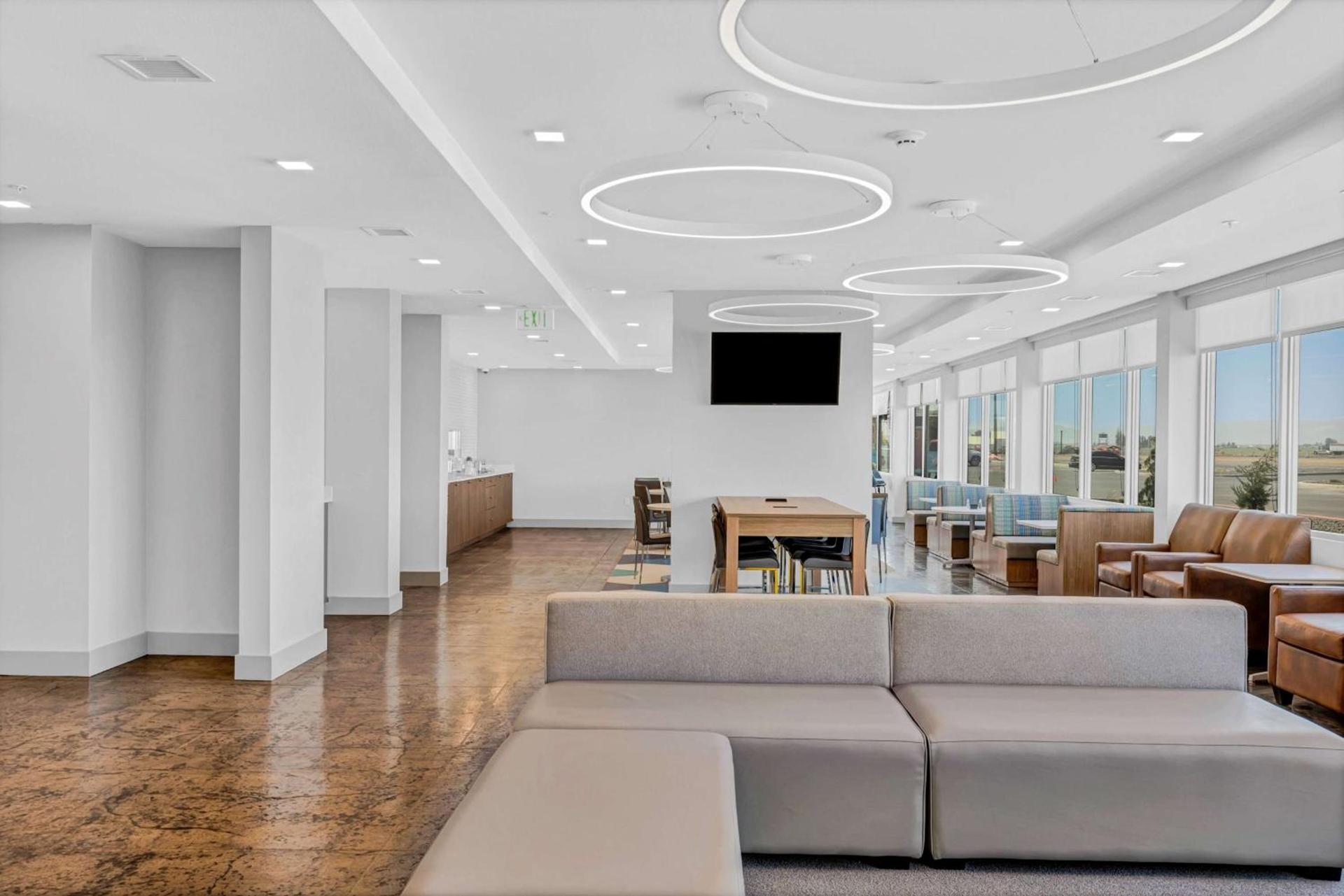 Holiday Inn Express & Suites George - Quincy South by IHG photo 15