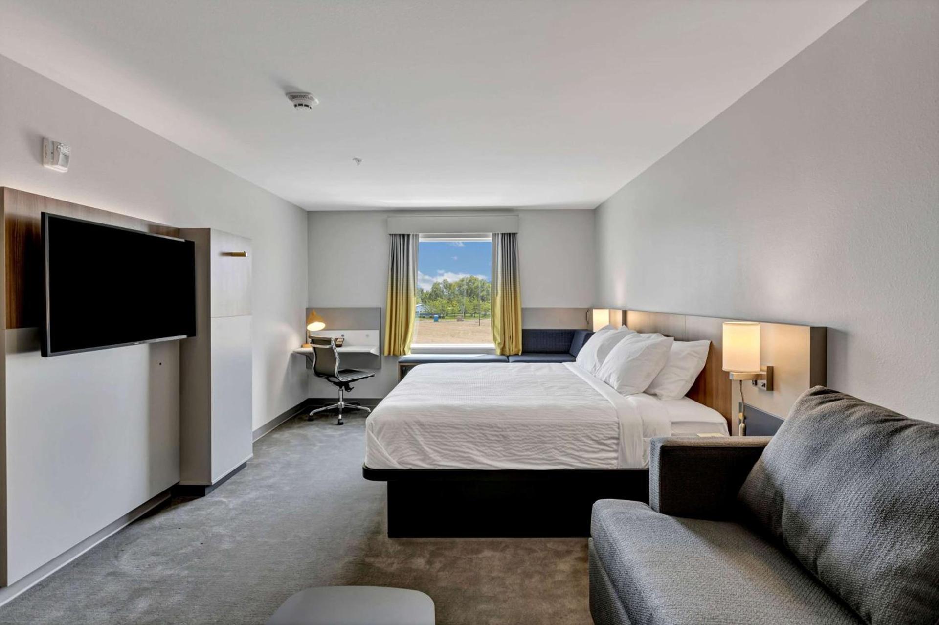 Holiday Inn Express & Suites George - Quincy South by IHG photo 20