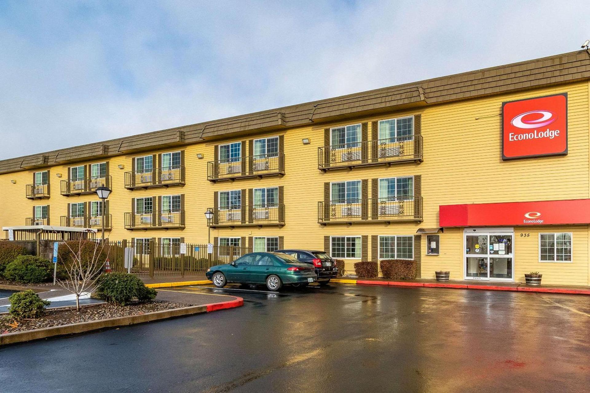 Econo Lodge Corvallis Near University photo 2