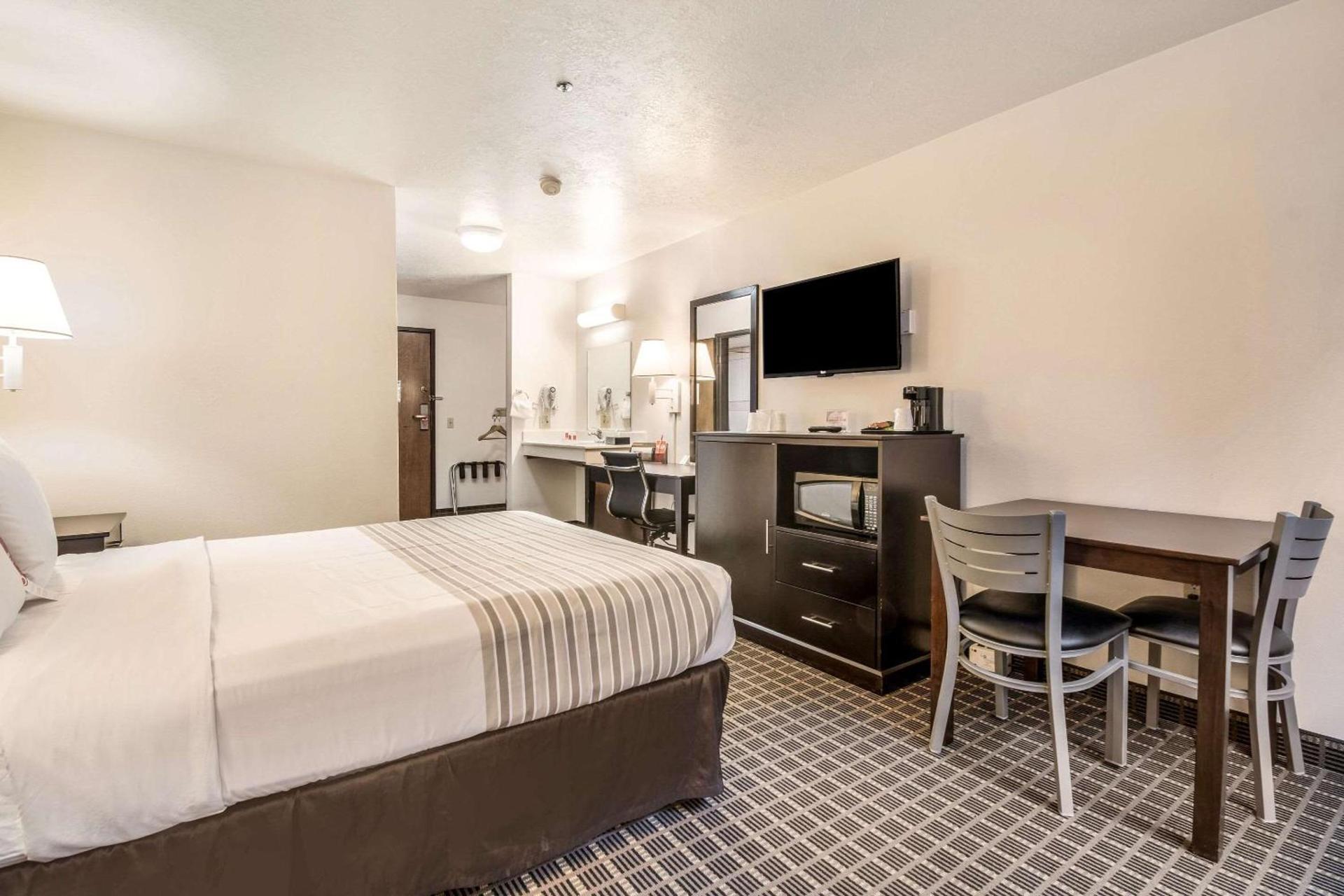 Econo Lodge Corvallis Near University photo 10