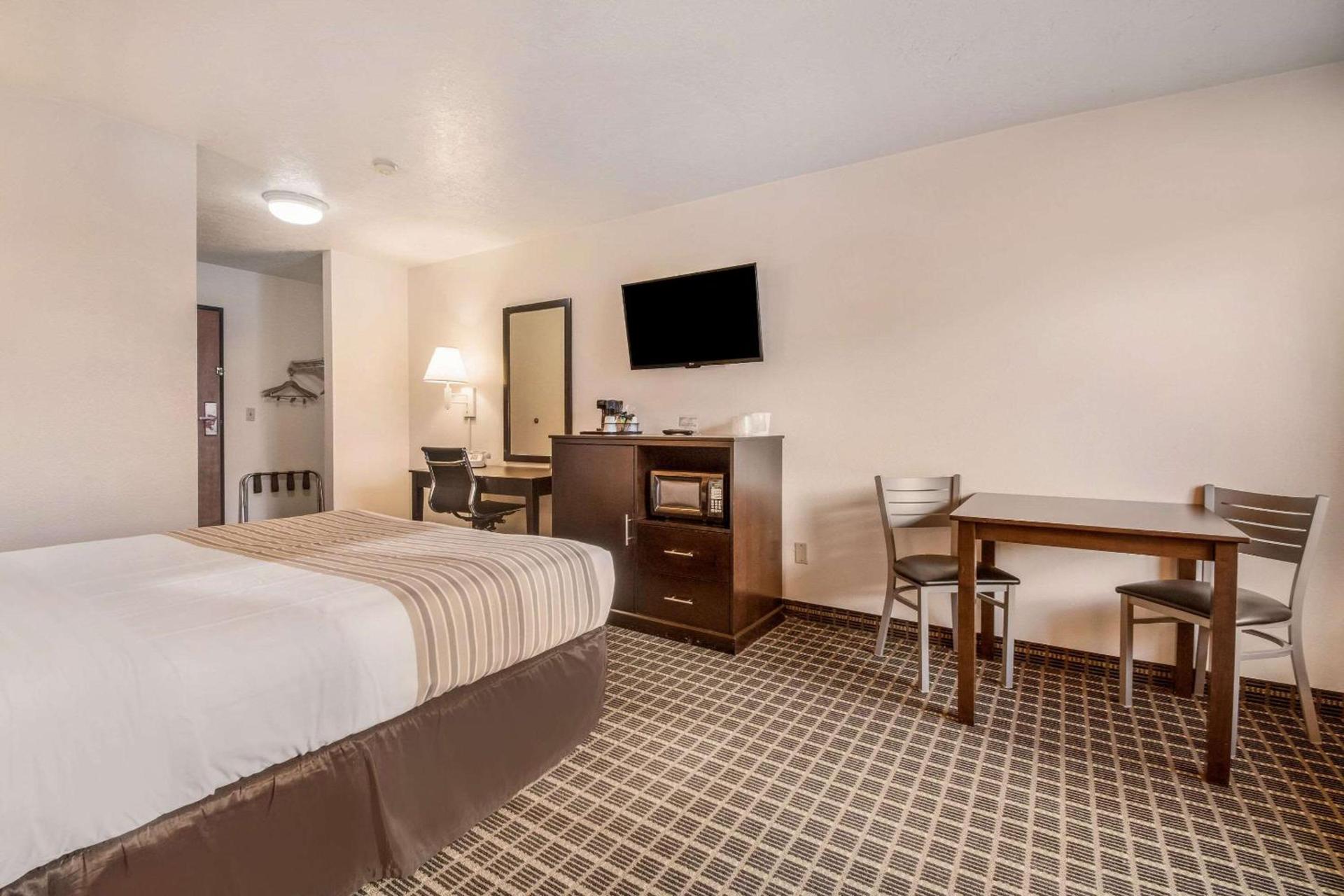 Econo Lodge Corvallis Near University photo 15