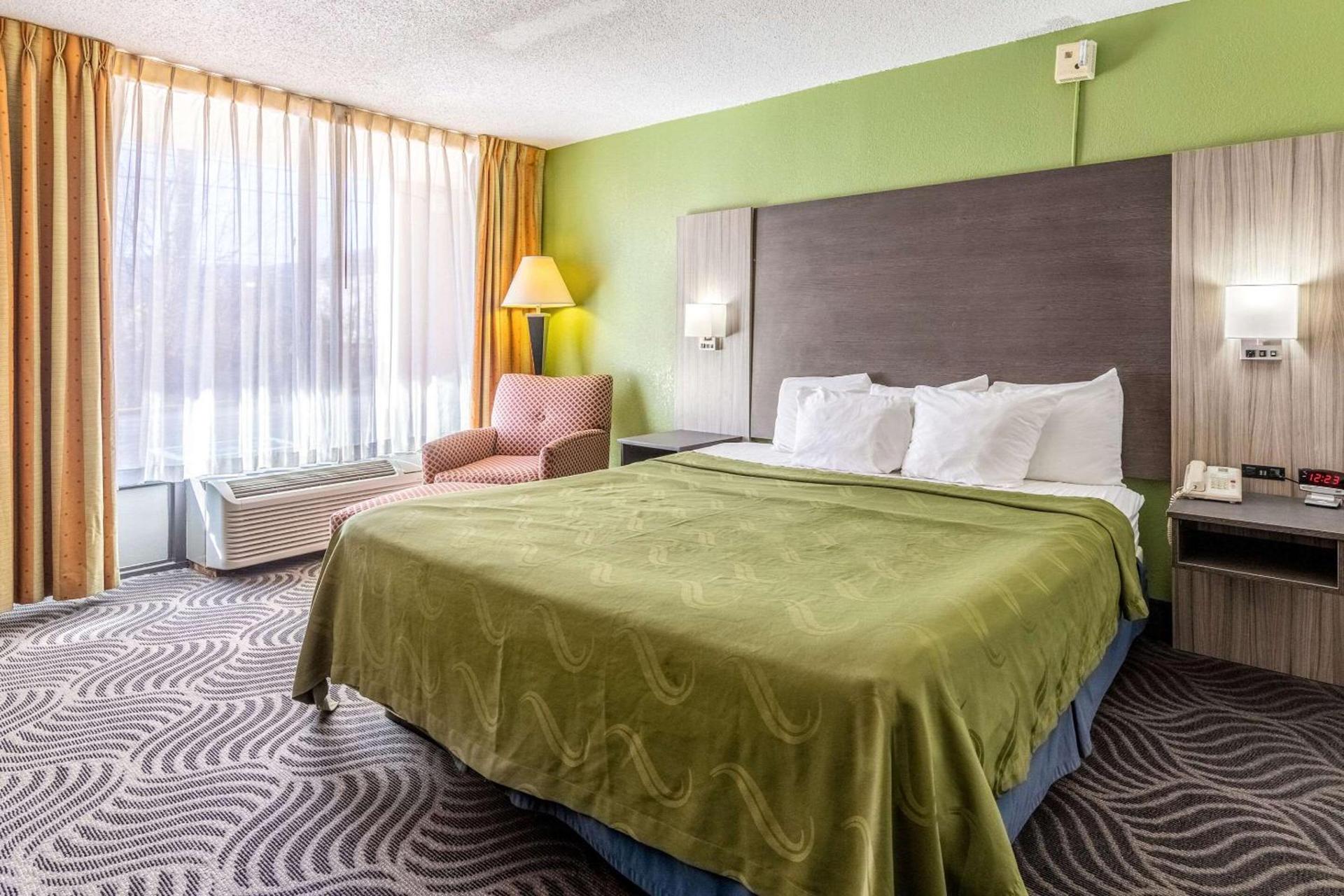 Quality Inn photo 17