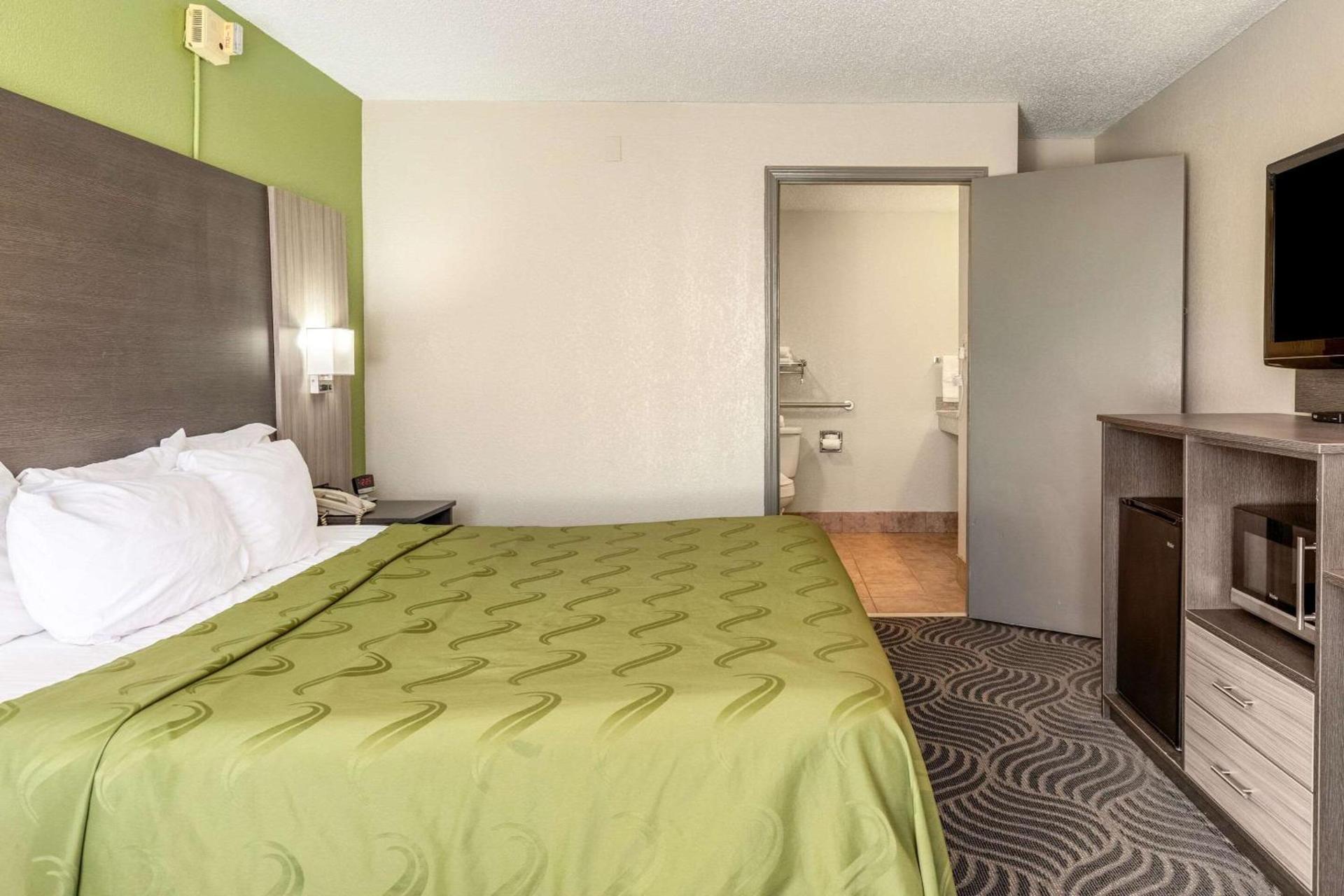 Quality Inn photo 19