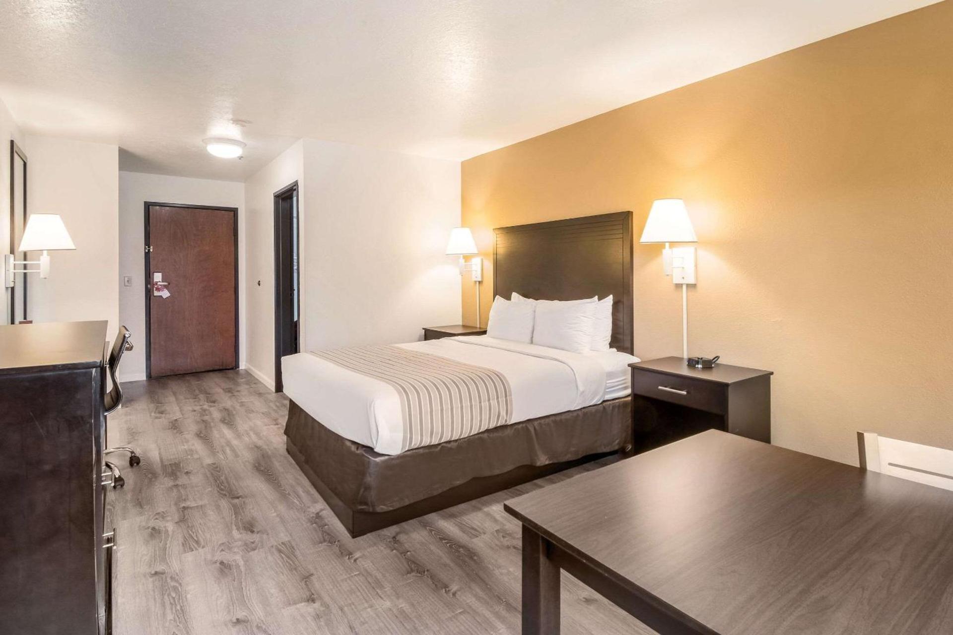 Econo Lodge Corvallis Near University photo 23
