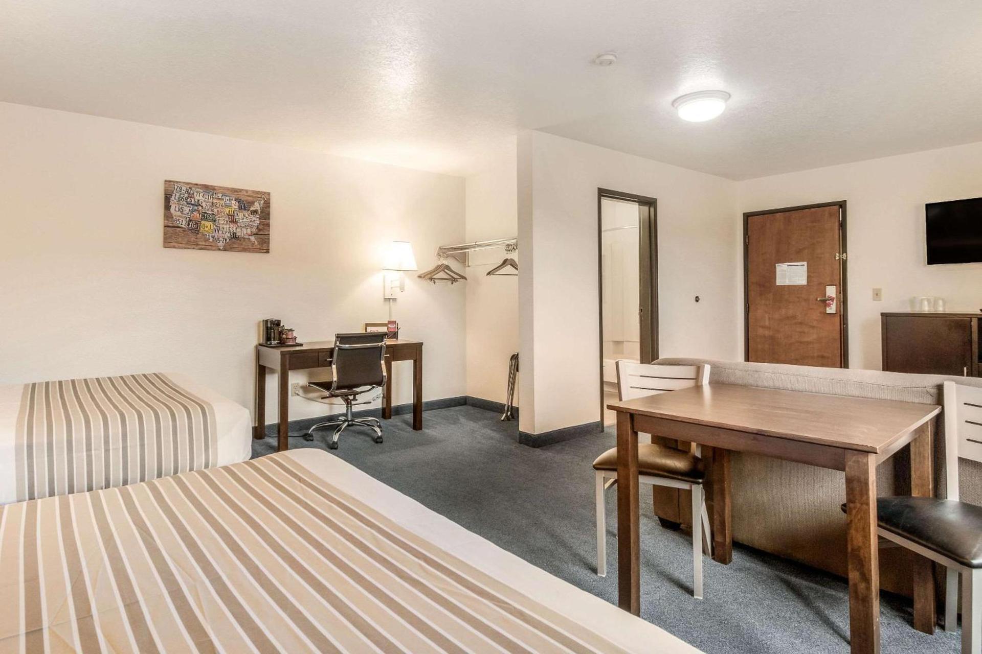 Econo Lodge Corvallis Near University photo 26