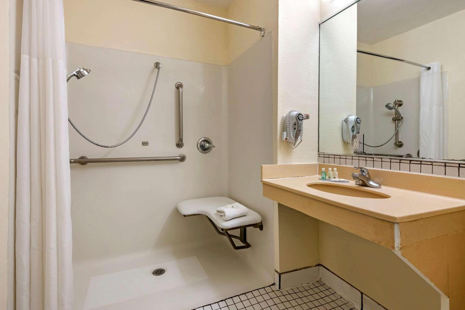 Quality Inn Zephyrhills-Dade City photo 7