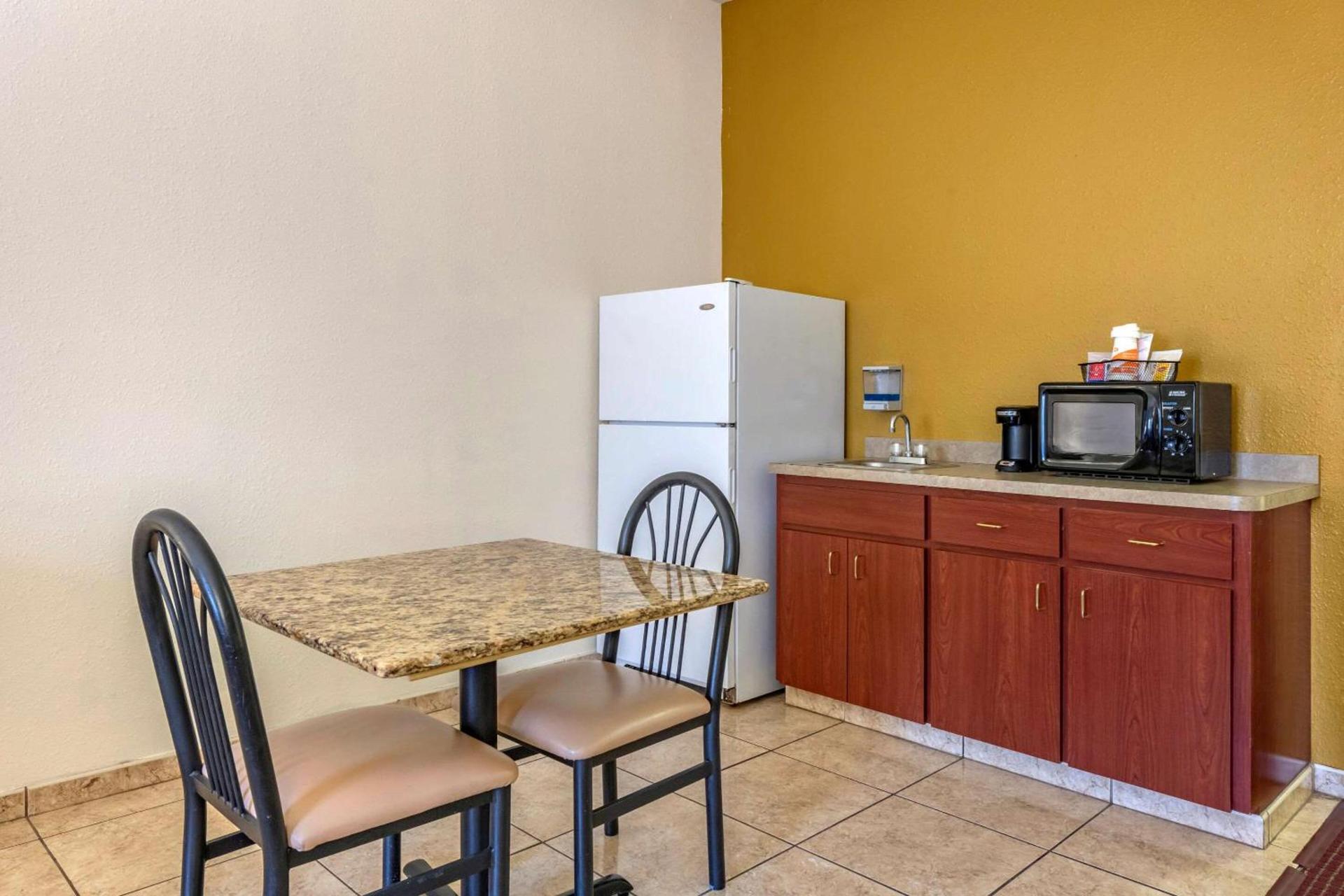 Quality Inn Zephyrhills-Dade City photo 21