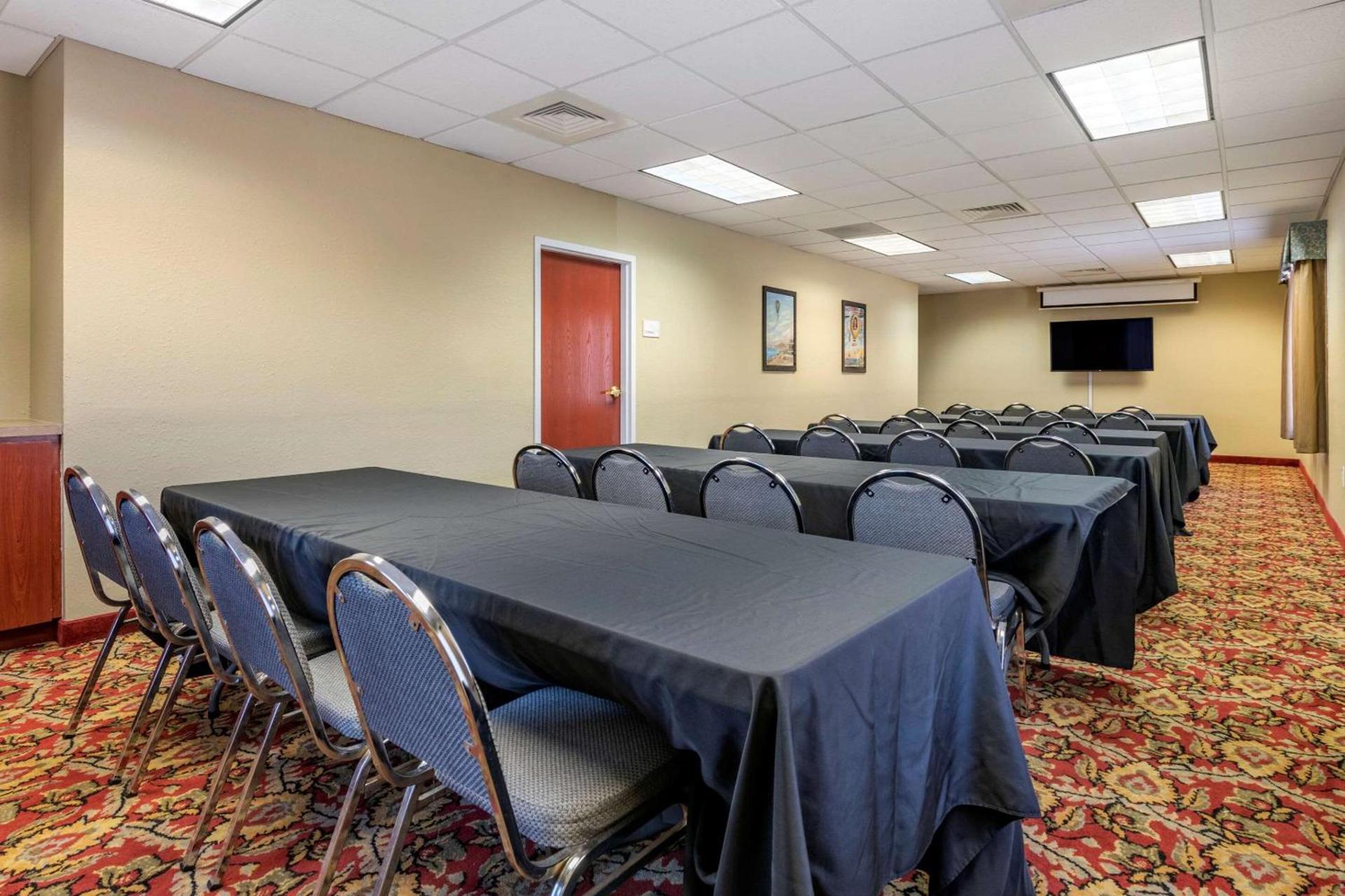 Quality Inn Zephyrhills-Dade City photo 33