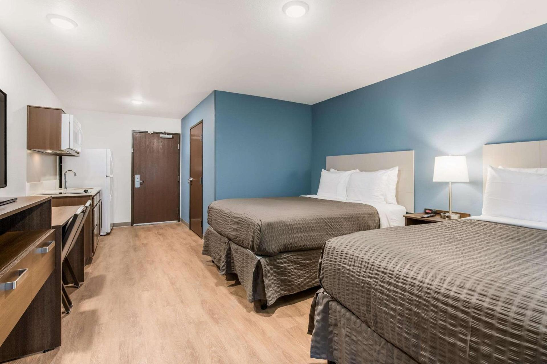 WoodSpring Suites Charlotte - University Research Park photo 11