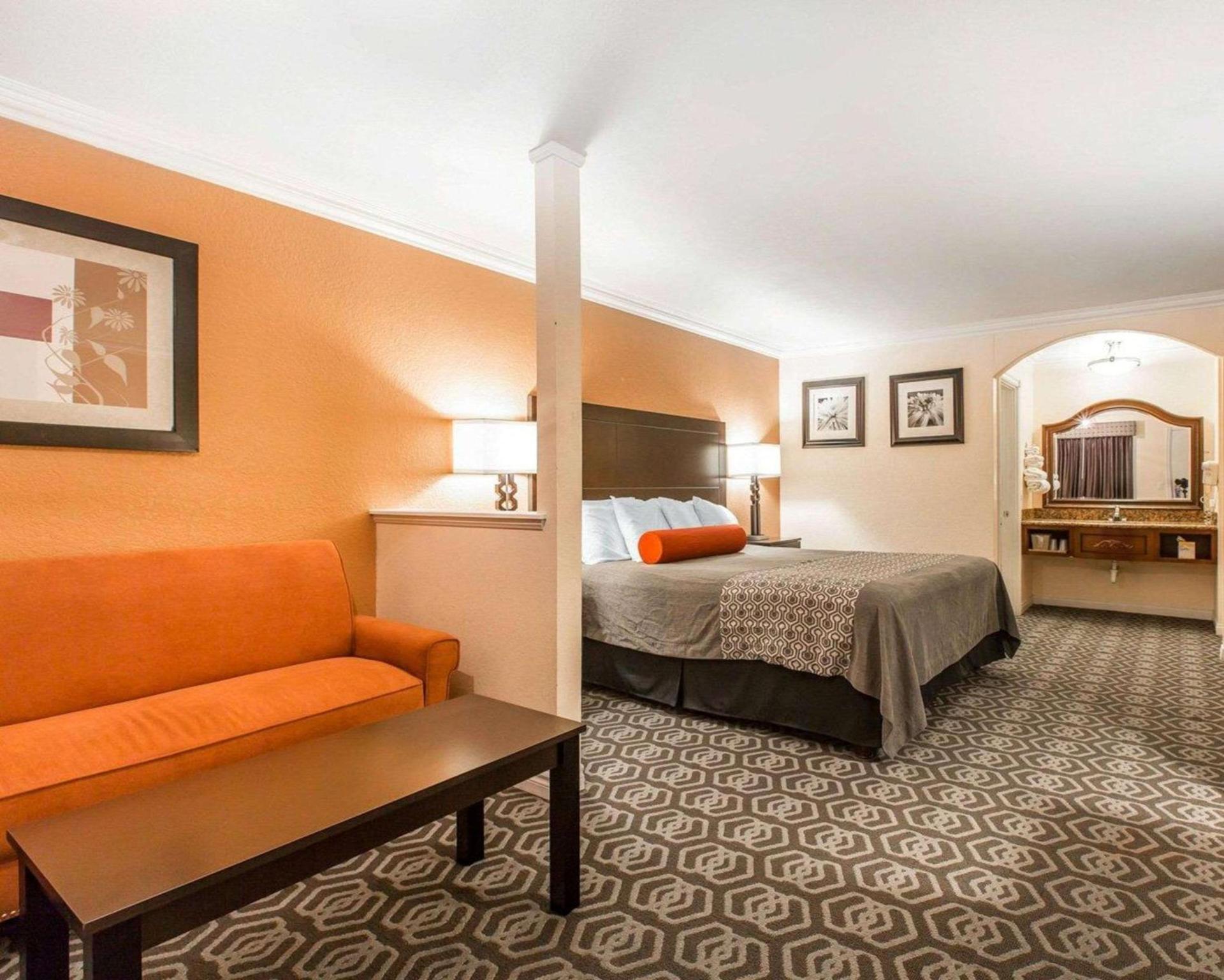 Rodeway Inn & Suites Colton-Riverside photo 18