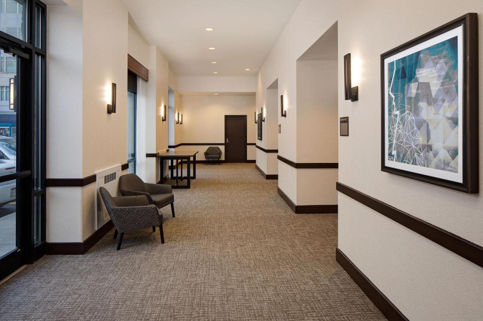 Hyatt Place Pittsburgh North Shore photo 18