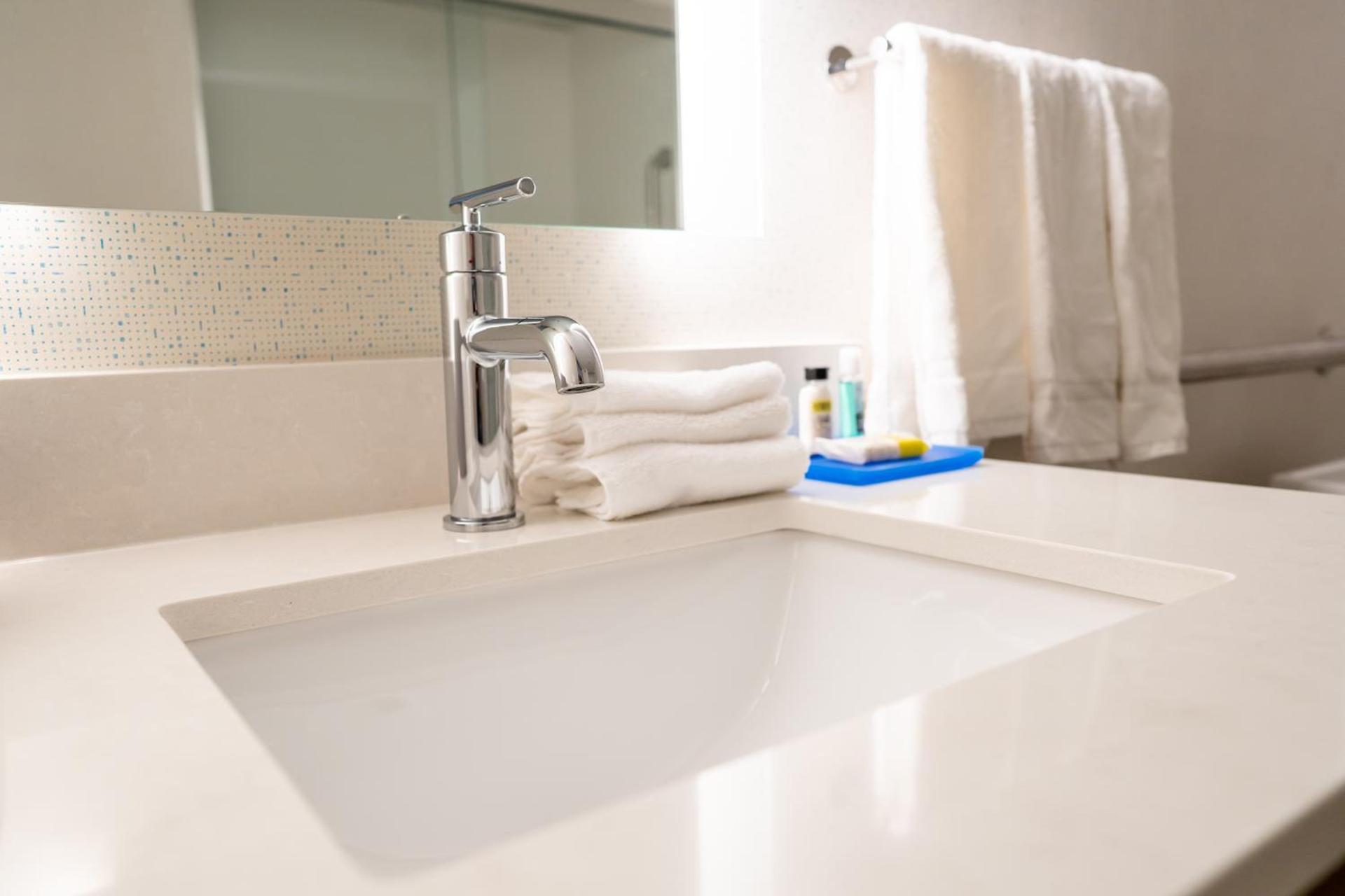 Holiday Inn Express Boston by IHG photo 6