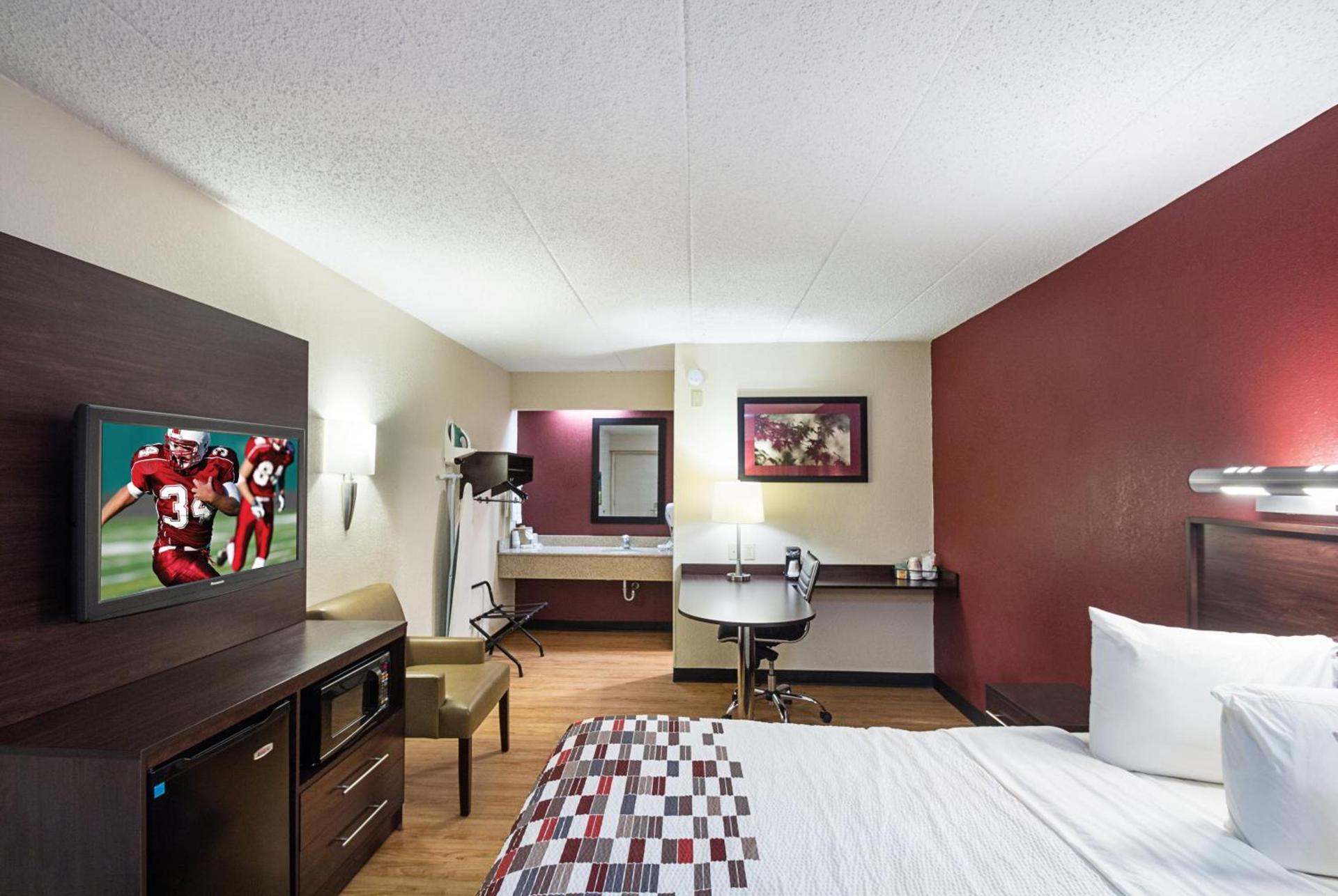 Red Roof Inn Dayton - Fairborn/Nutter Center photo 6