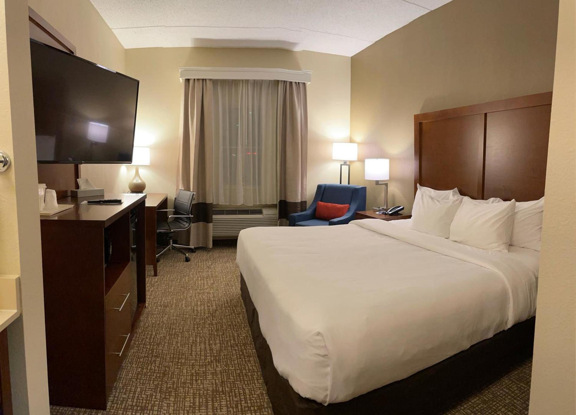 Wingate by Wyndham Pittsburgh West Mifflin photo 9