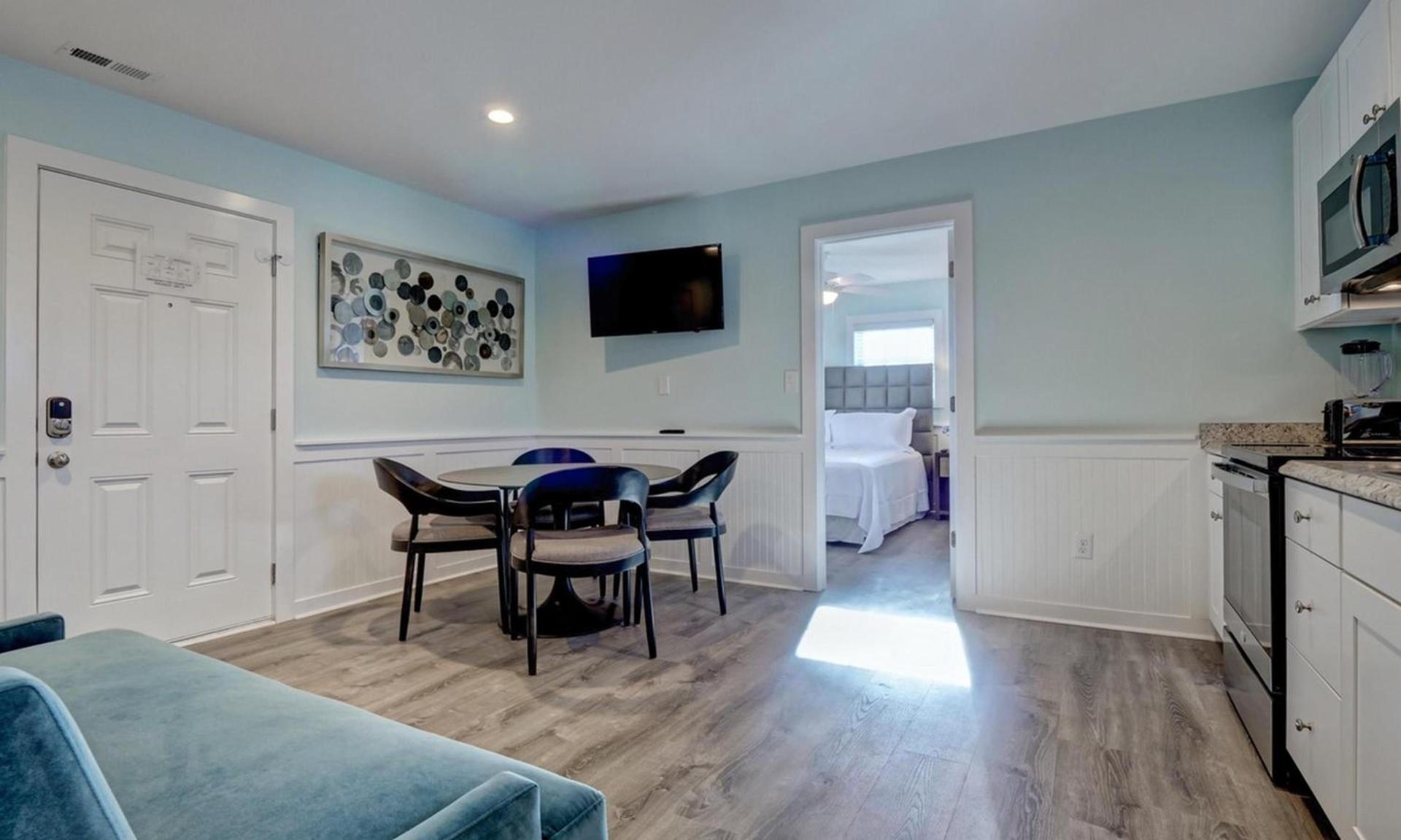 Loggerhead Inn and Suites photo 25