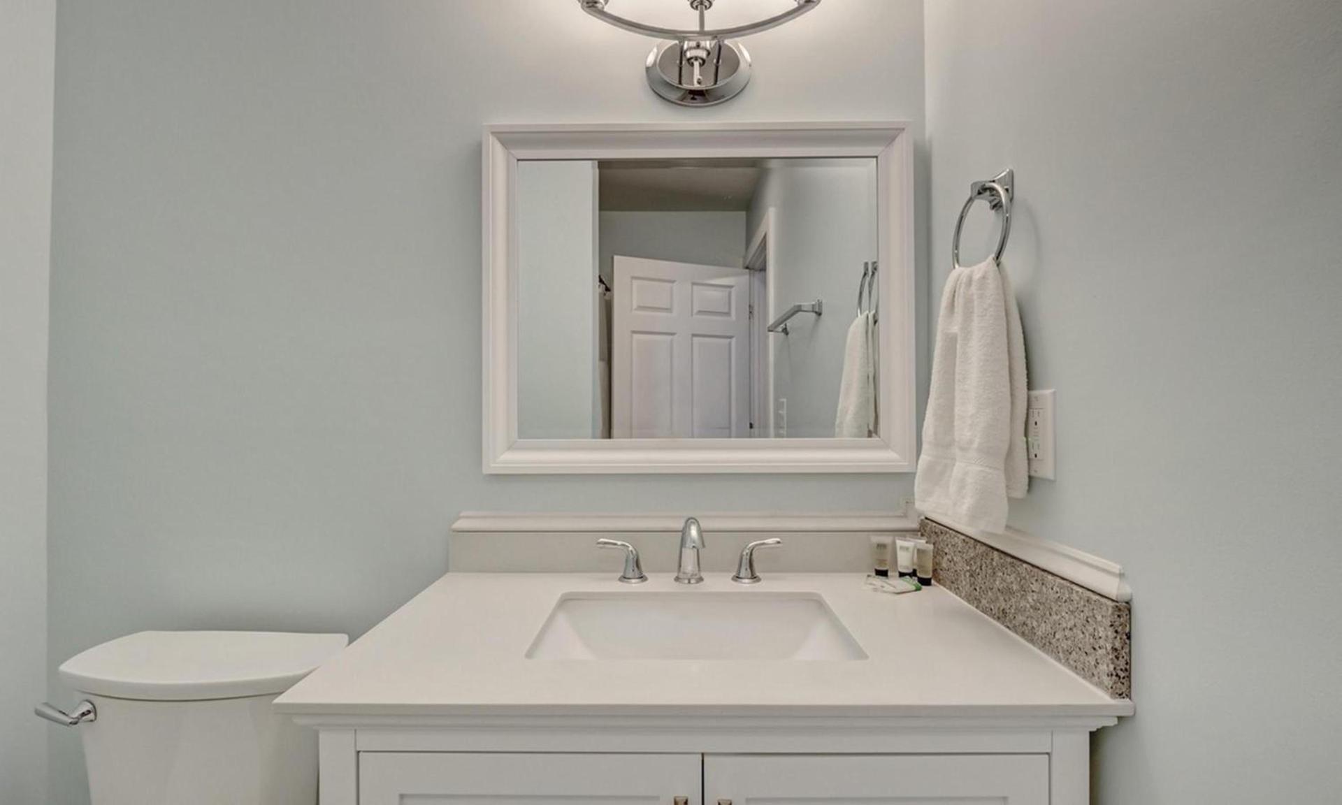 Loggerhead Inn and Suites photo 38