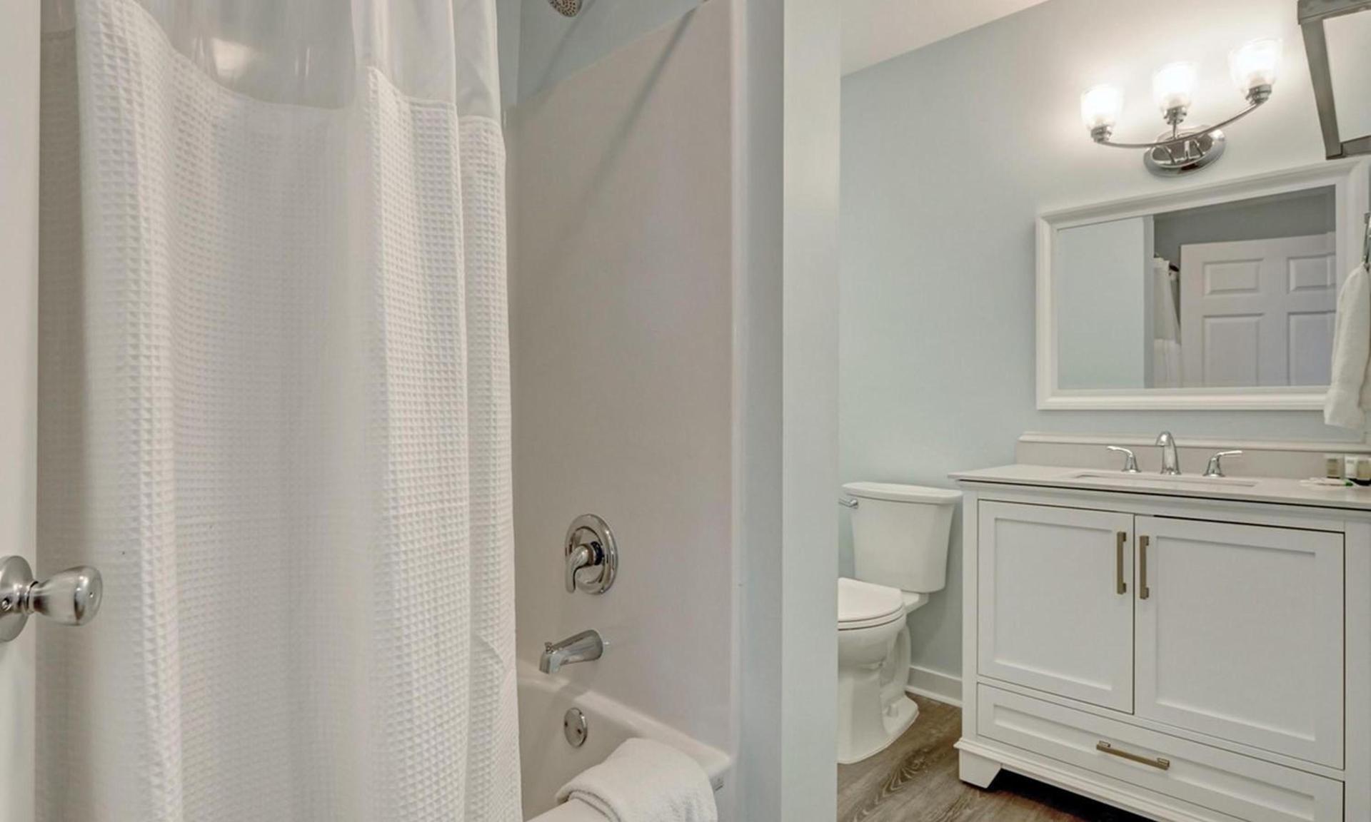 Loggerhead Inn and Suites photo 39
