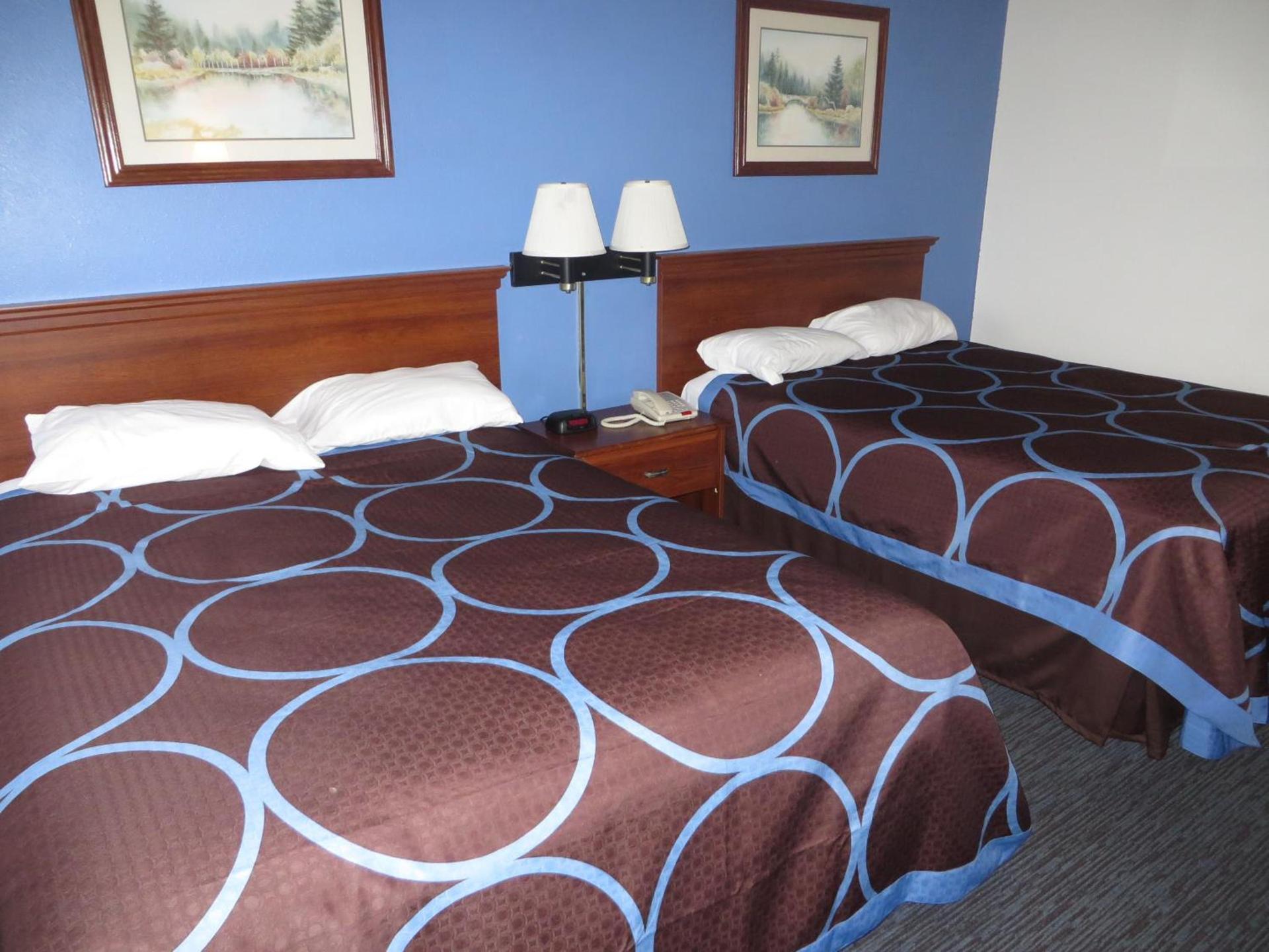 Super 8 by Wyndham Monmouth IL photo 37