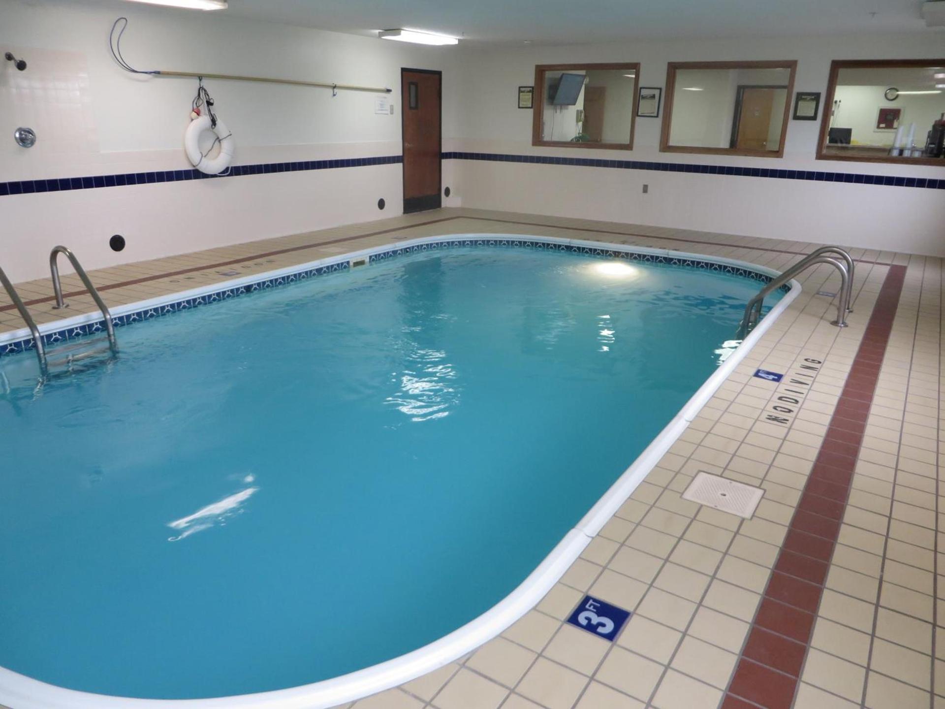 Super 8 by Wyndham Monmouth IL photo 32