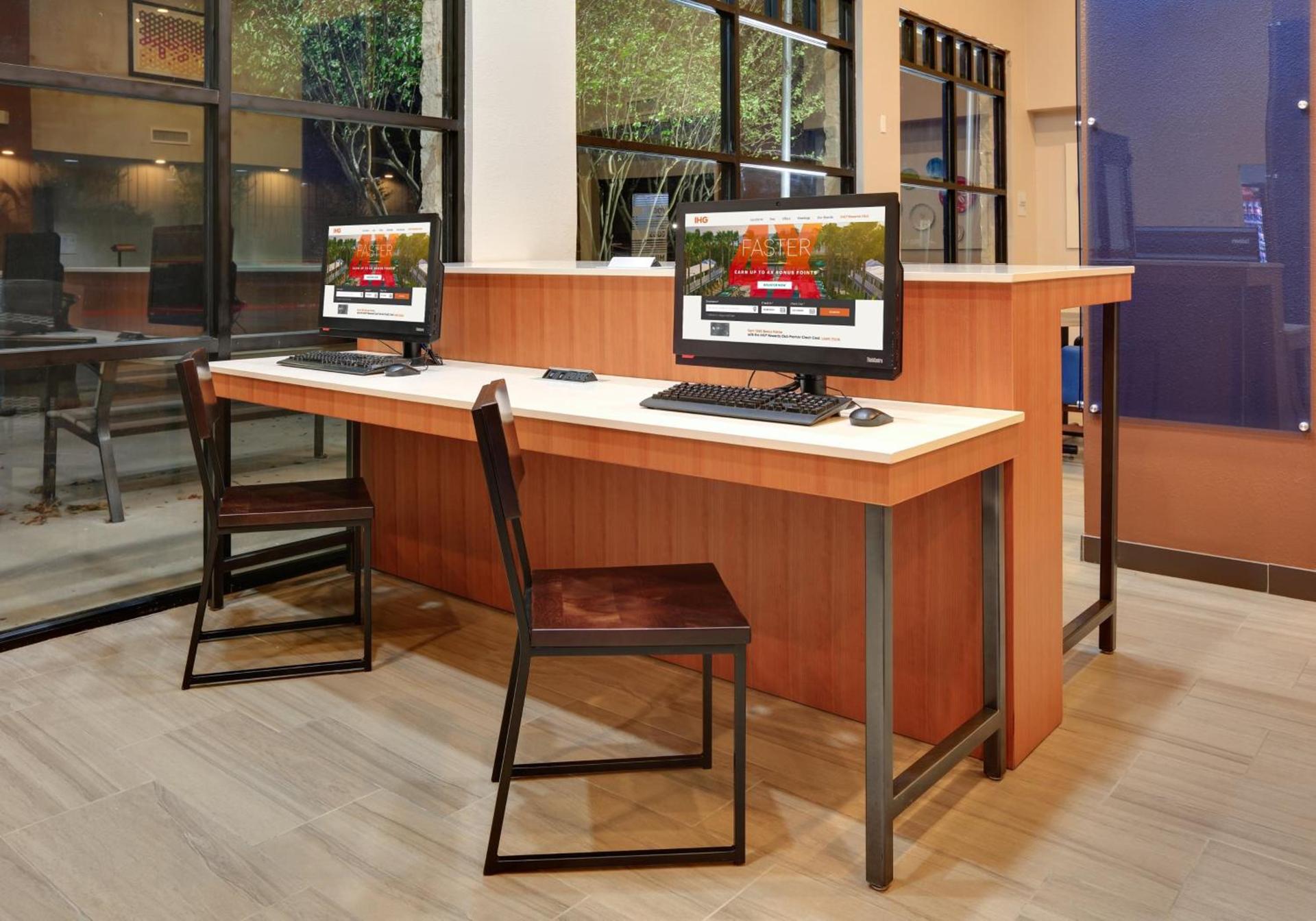 Holiday Inn Express & Suites - Austin - Round Rock by IHG photo 32