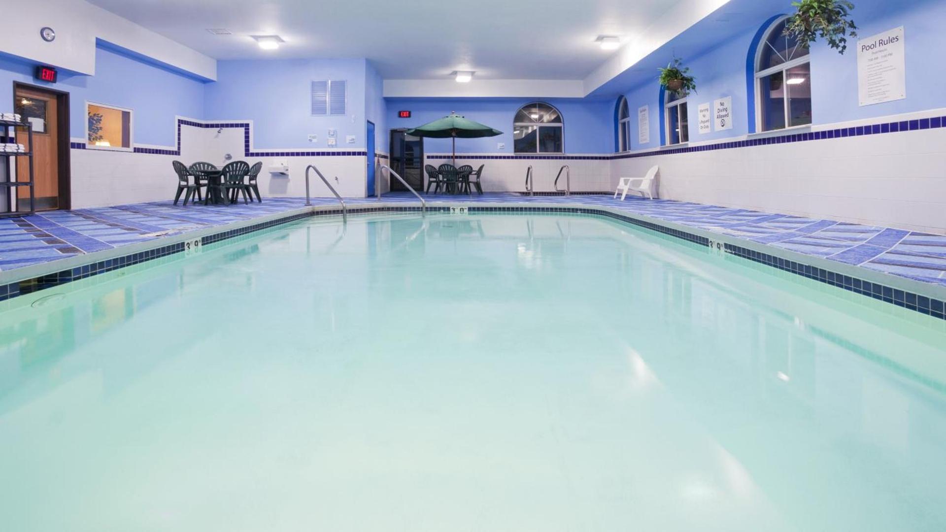 Holiday Inn Express Deforest Madison Area by IHG photo 18
