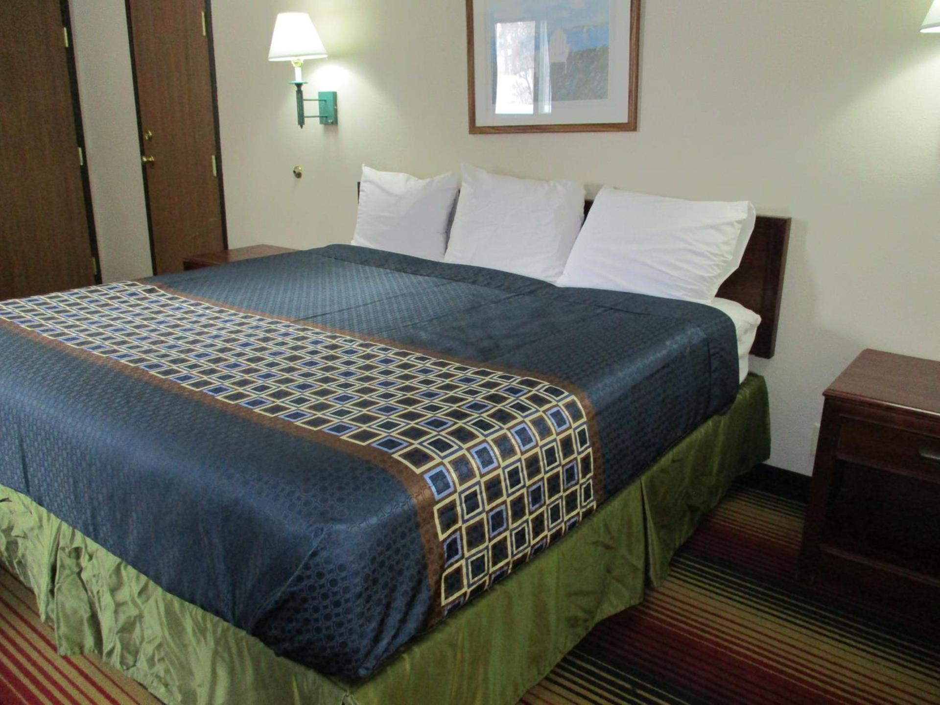 Travelodge by Wyndham Spirit Lake/Okoboji photo 29