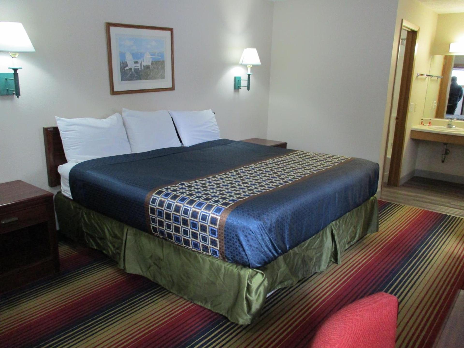 Travelodge by Wyndham Spirit Lake/Okoboji photo 27