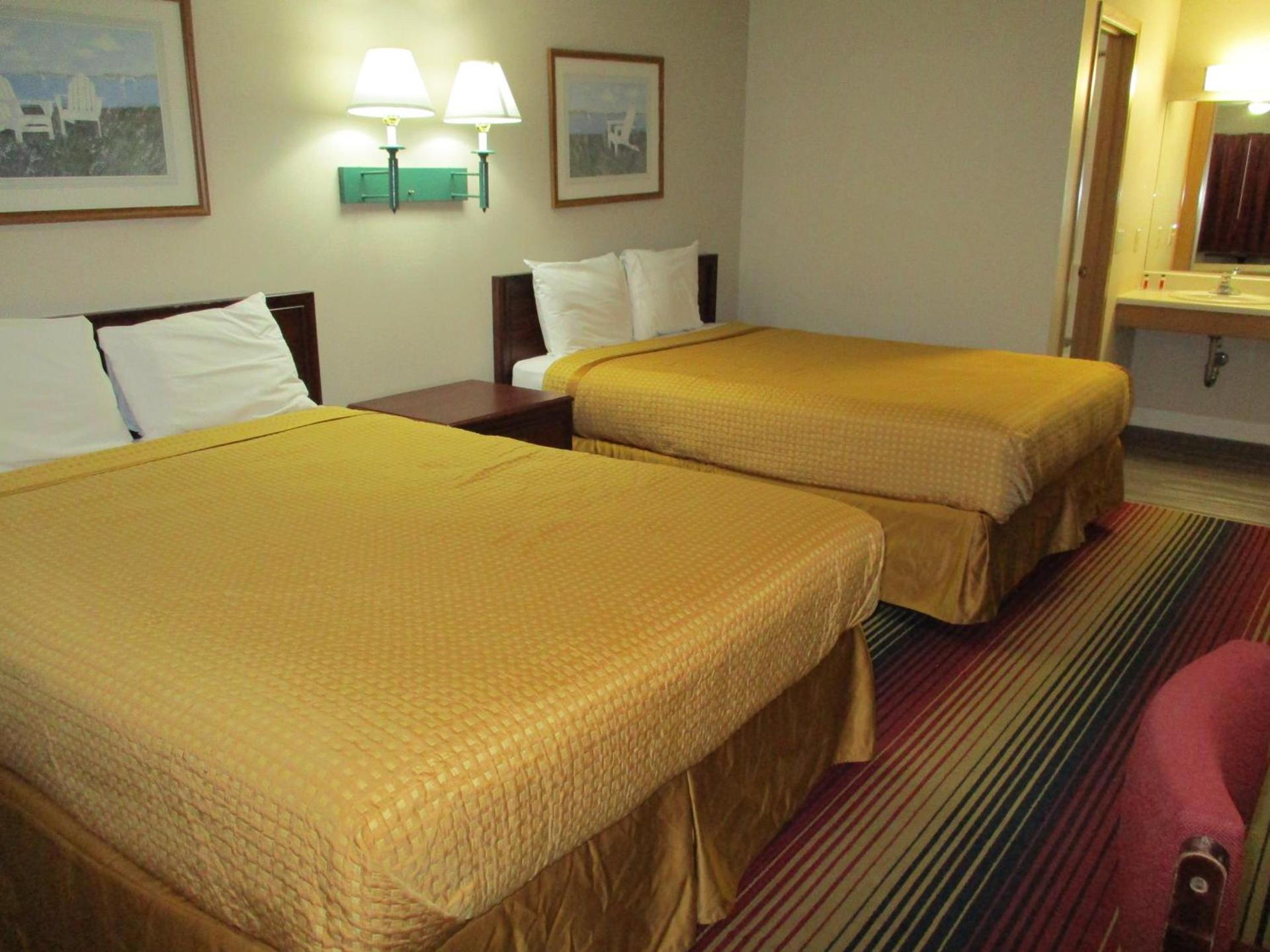 Travelodge by Wyndham Spirit Lake/Okoboji photo 25