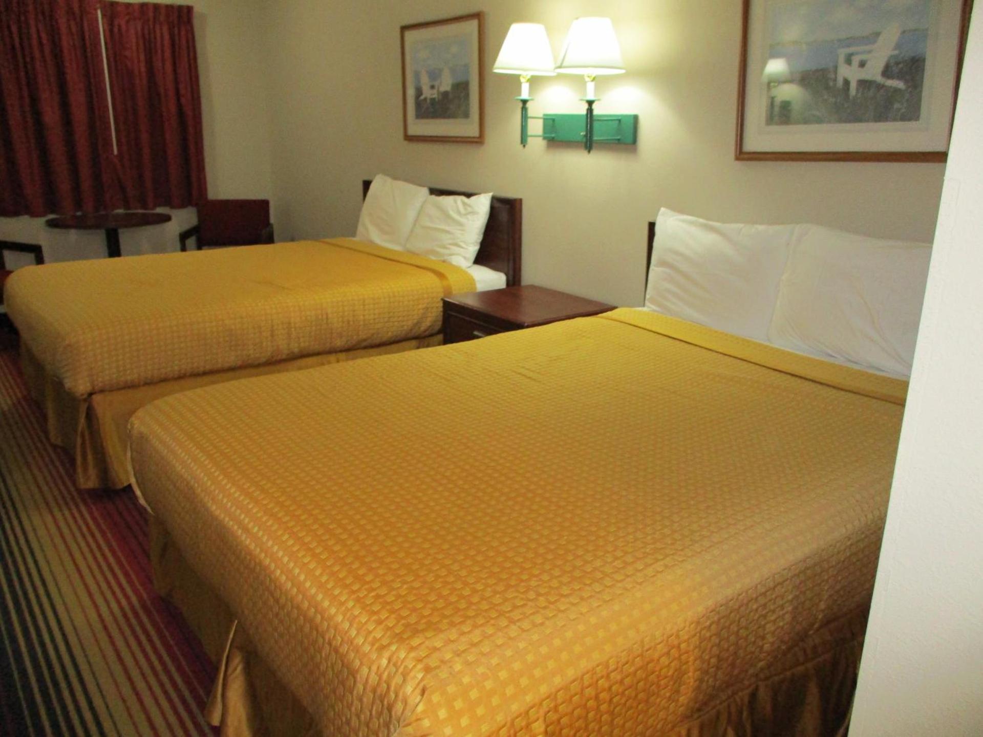 Travelodge by Wyndham Spirit Lake/Okoboji photo 22