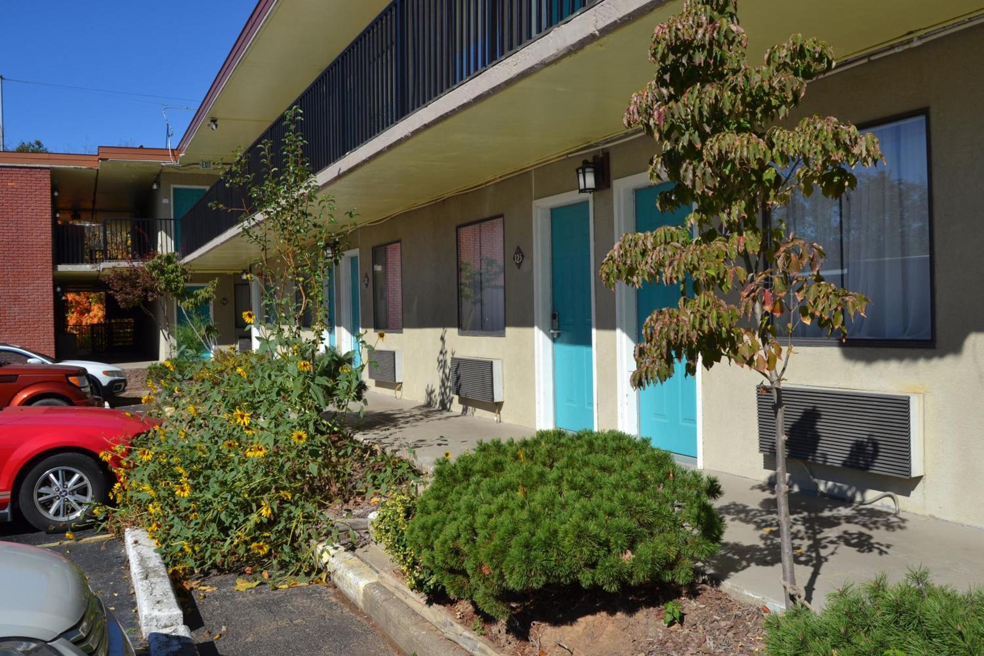 Cascades Inn photo 9