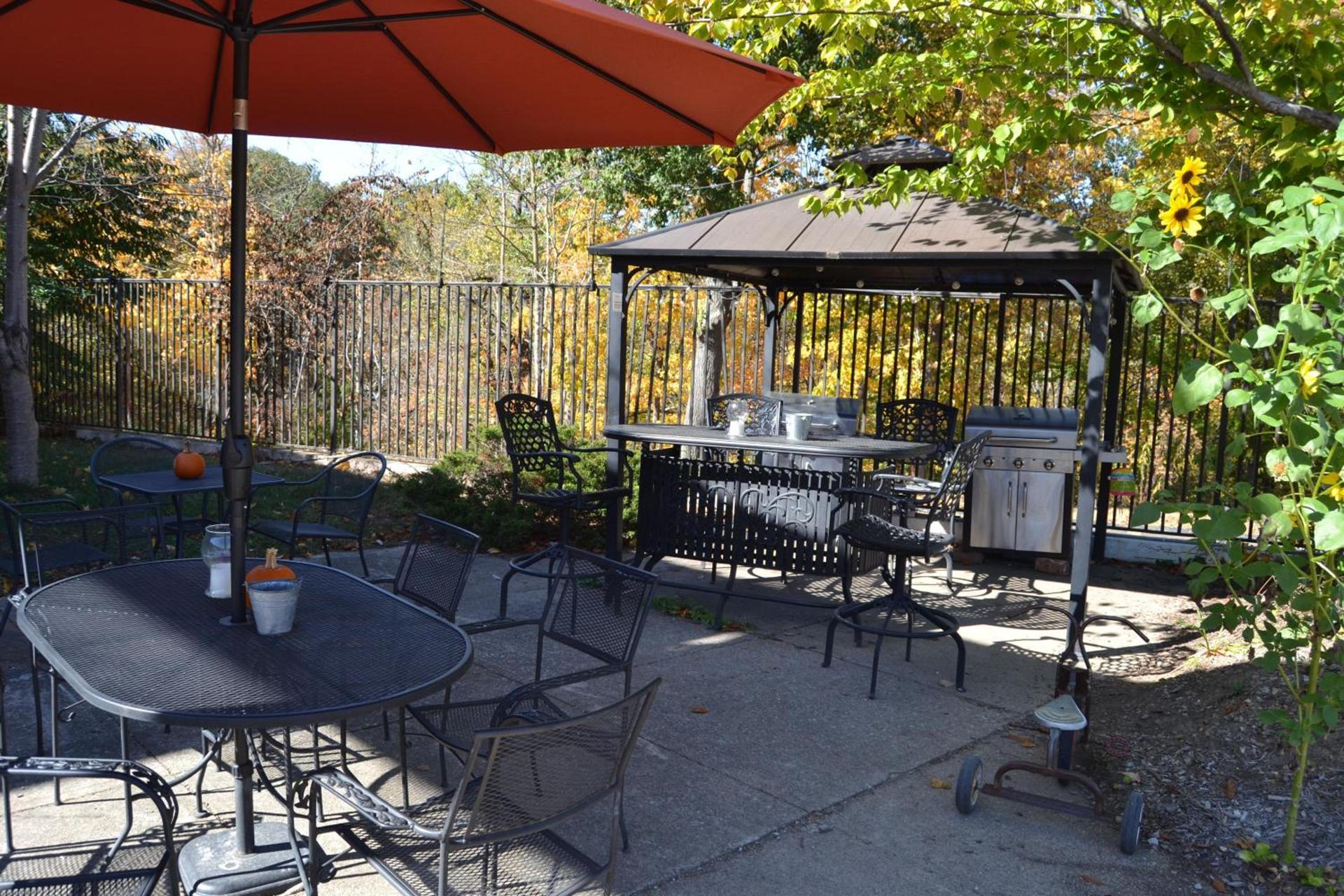 Cascades Inn photo 16