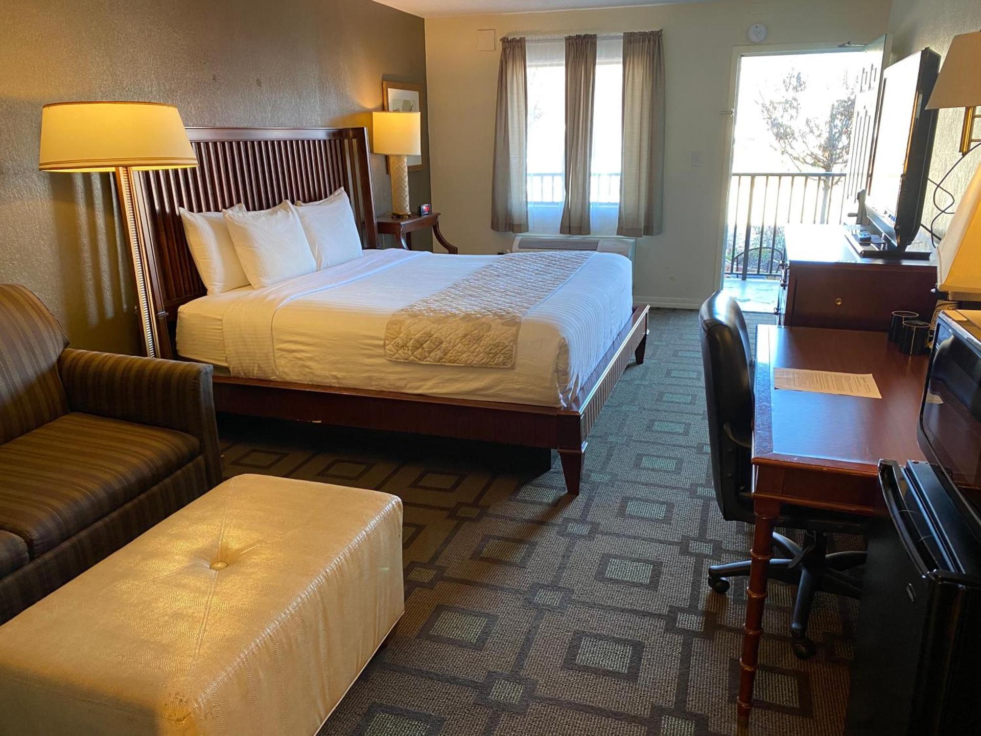Cascades Inn photo 73