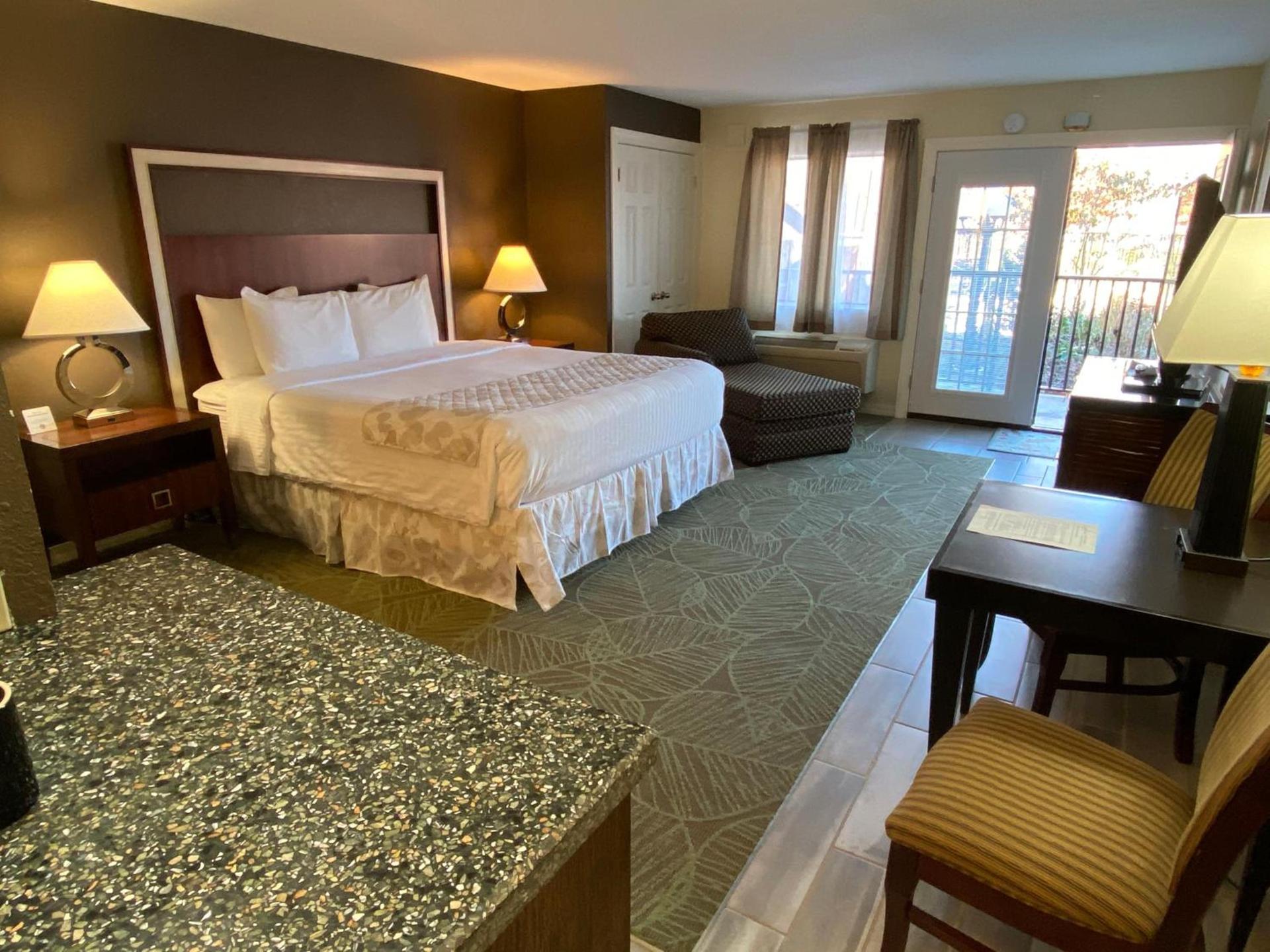 Cascades Inn photo 2
