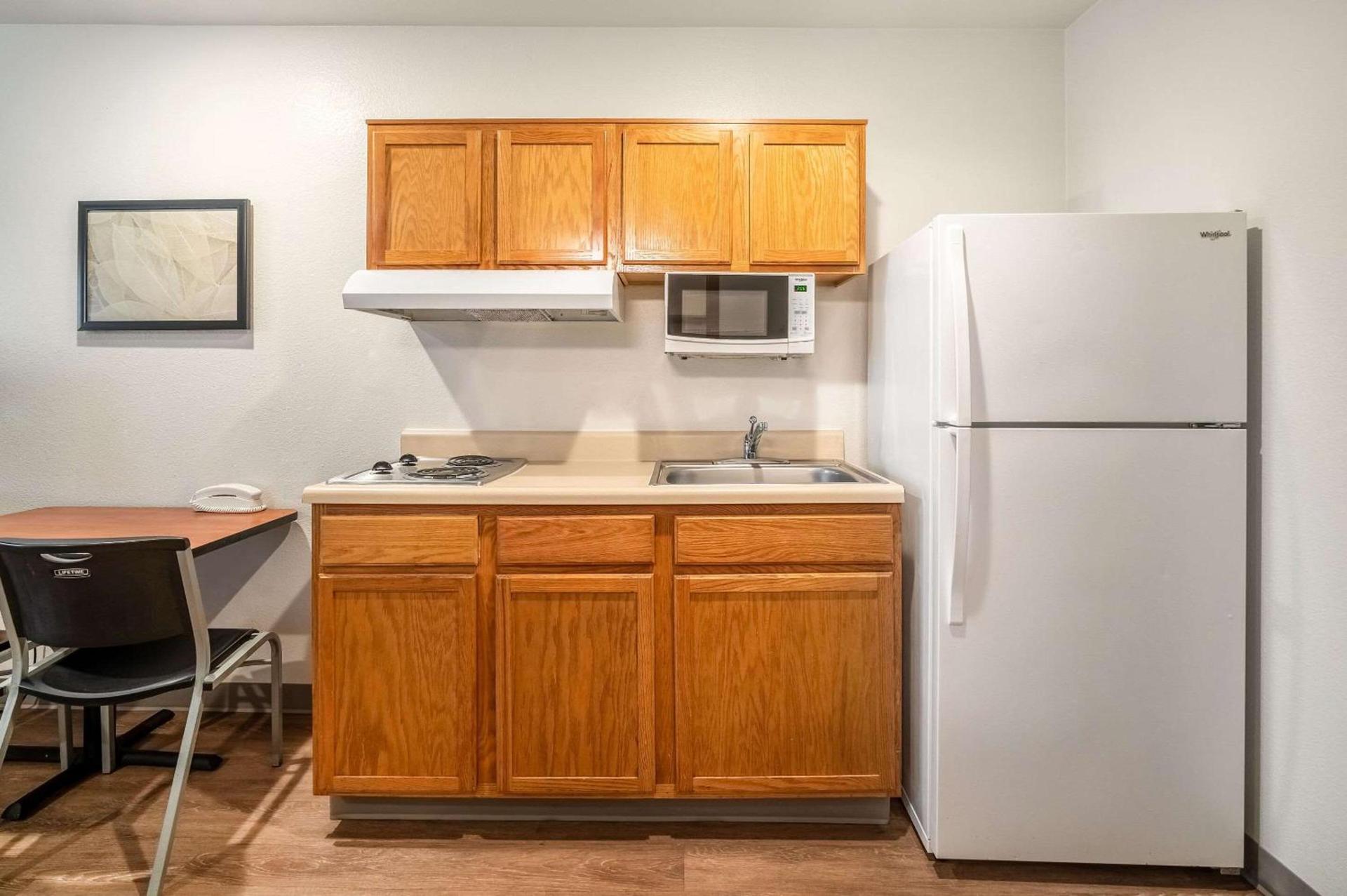 WoodSpring Suites Corpus Christi photo 12