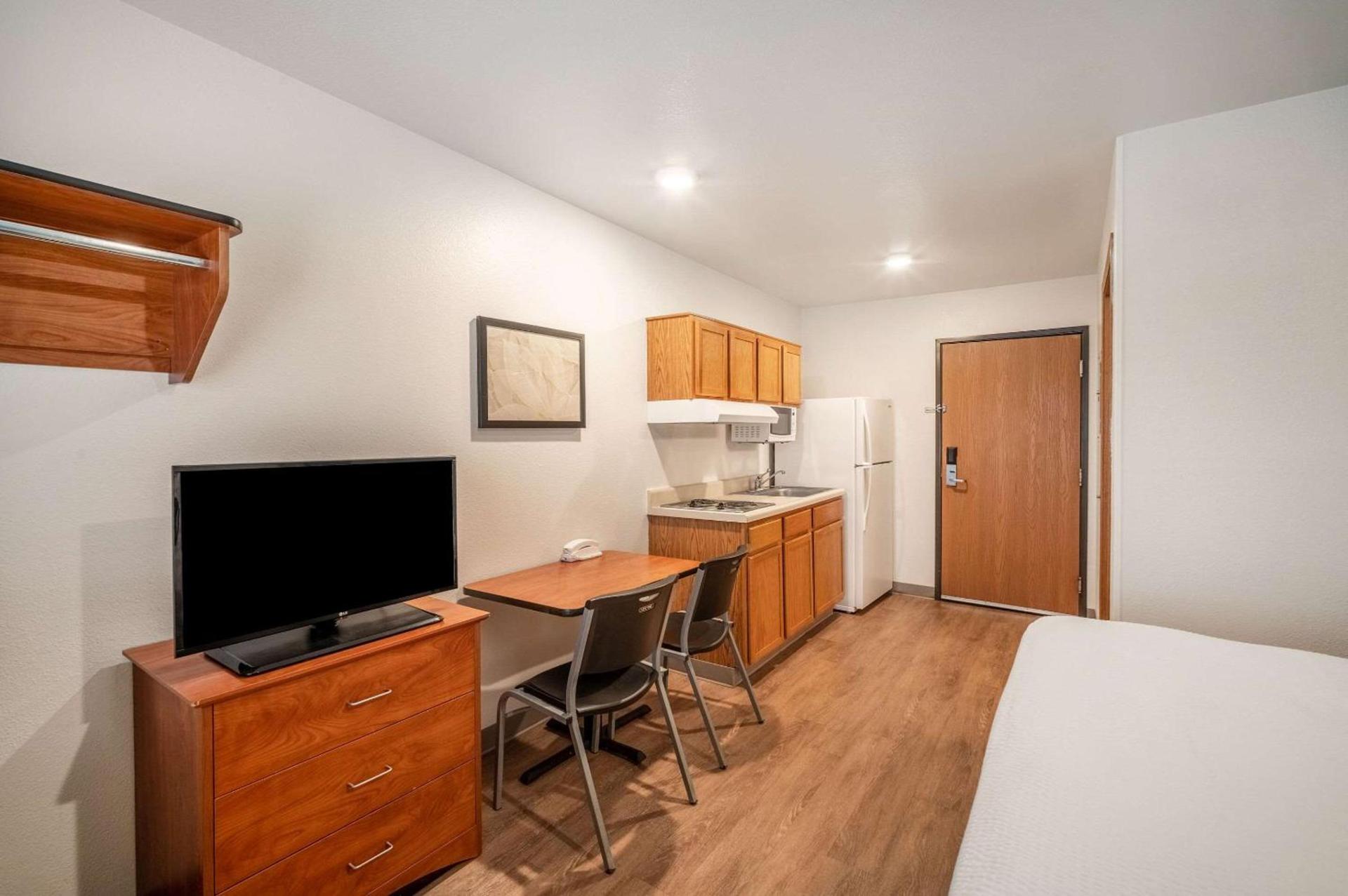 WoodSpring Suites Corpus Christi photo 13