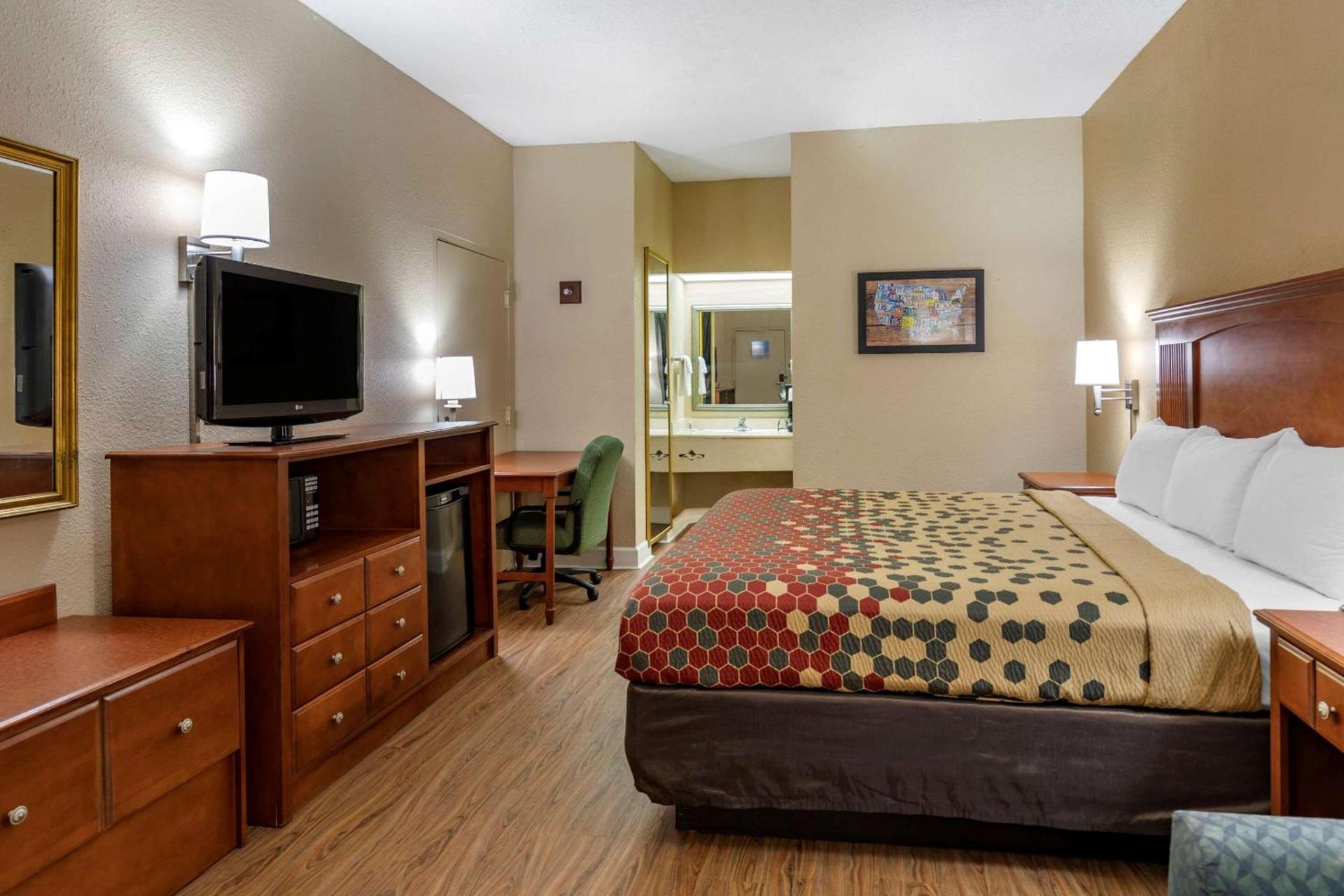 Econo Lodge Cordele photo 12