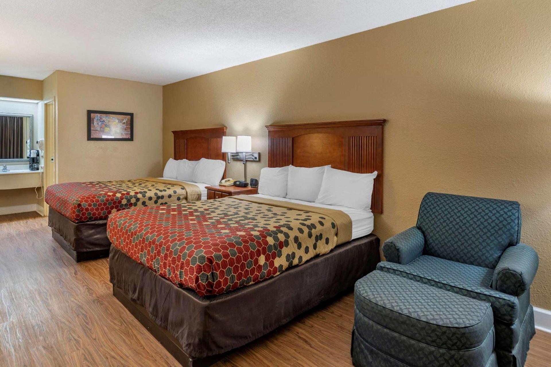 Econo Lodge Cordele photo 14