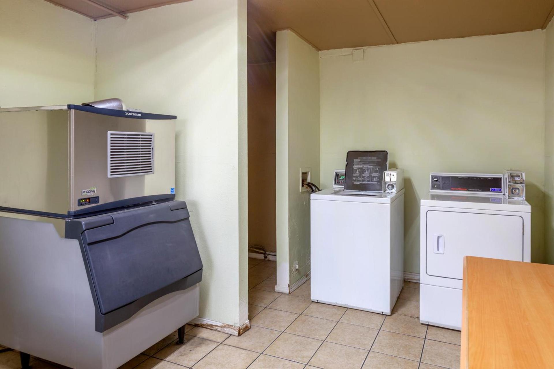 Quality Inn Savannah Midtown photo 24